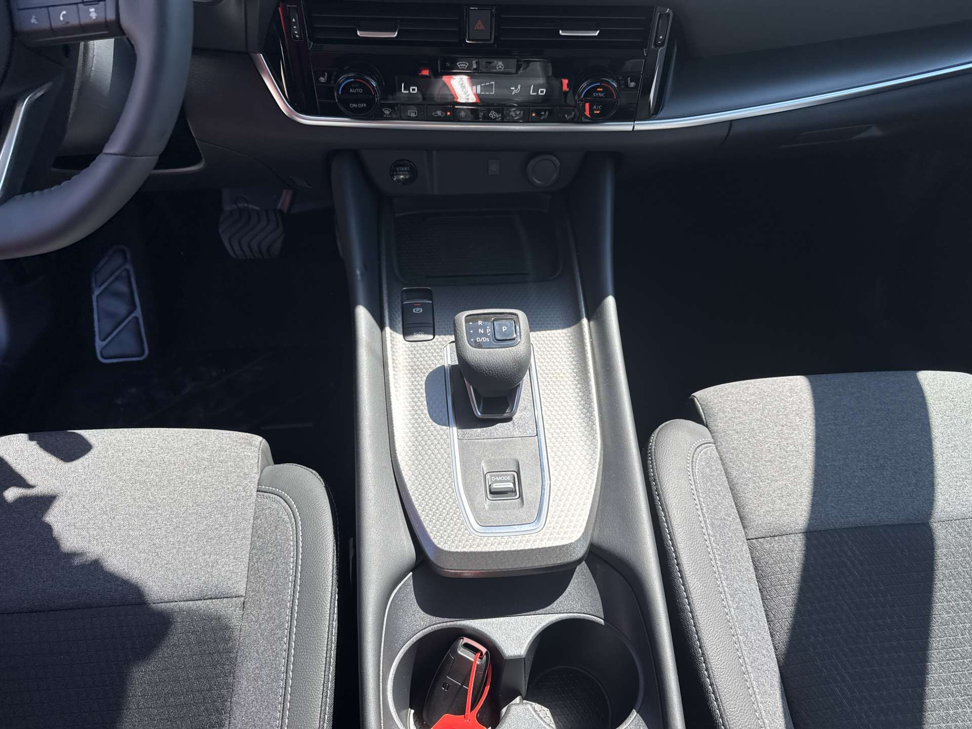 NISSAN Qashqai 1.3 DIG-T MHEV N-Connecta Xtronic-Automat-image-11