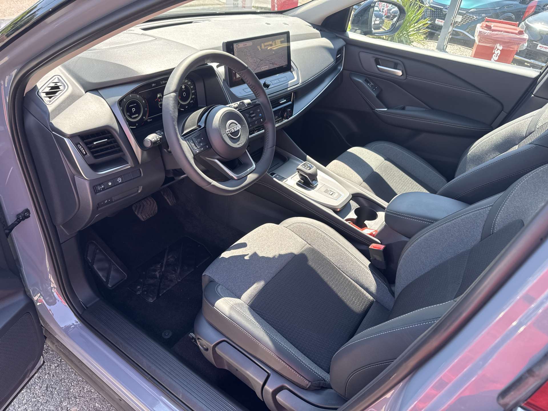 NISSAN Qashqai 1.3 DIG-T MHEV N-Connecta Xtronic-Automat-image-5