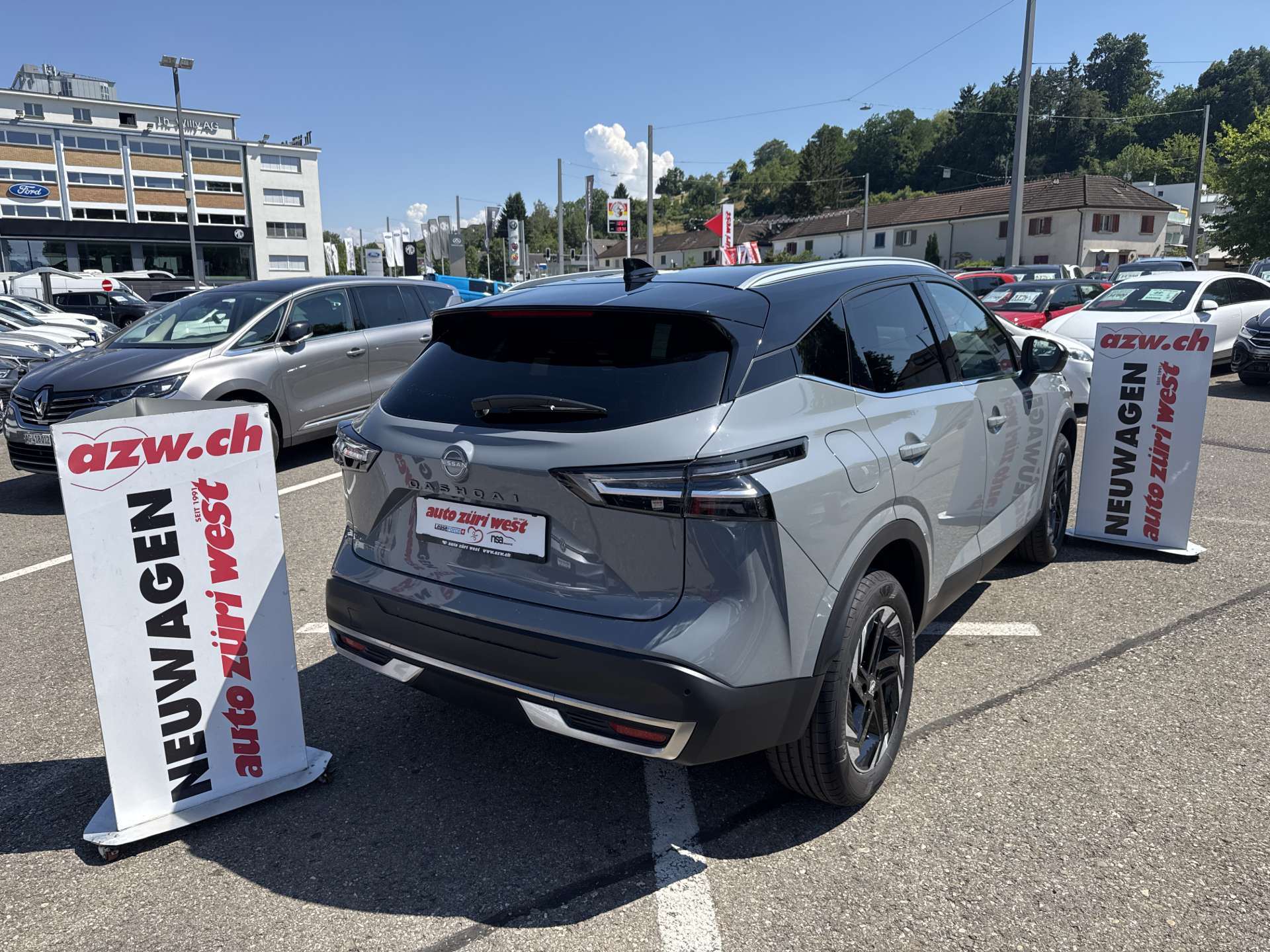 NISSAN Qashqai 1.3 DIG-T MHEV N-Connecta Xtronic-Automat-image-2