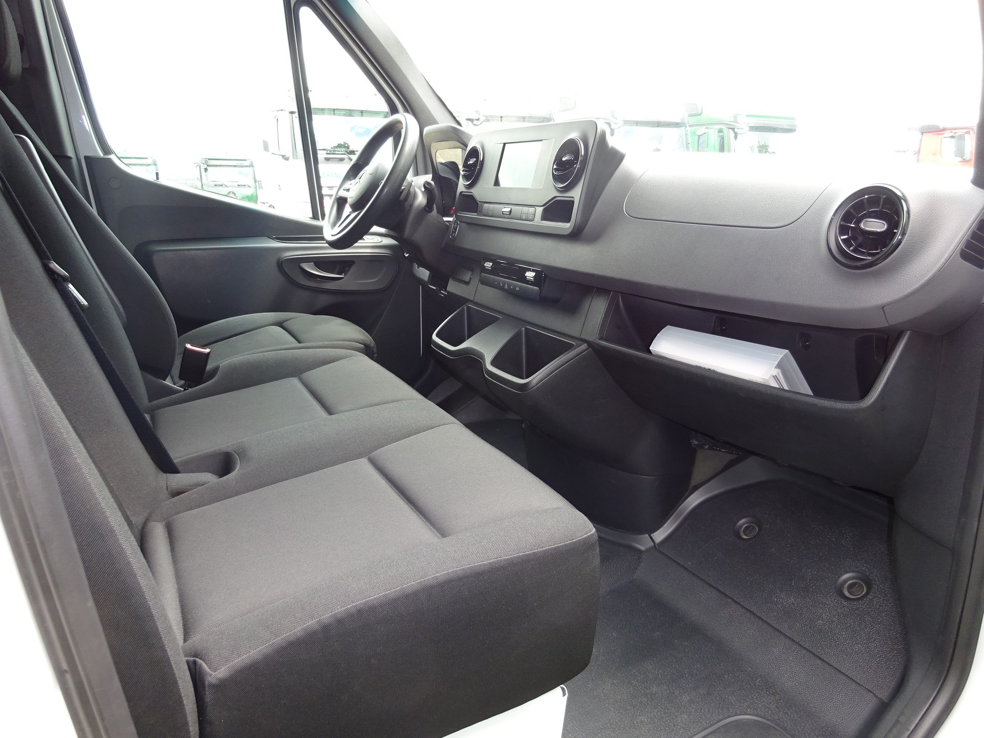MERCEDES-BENZ Sprinter 314 CDI Lang 7G-TRONIC PLUS 3665-image-2