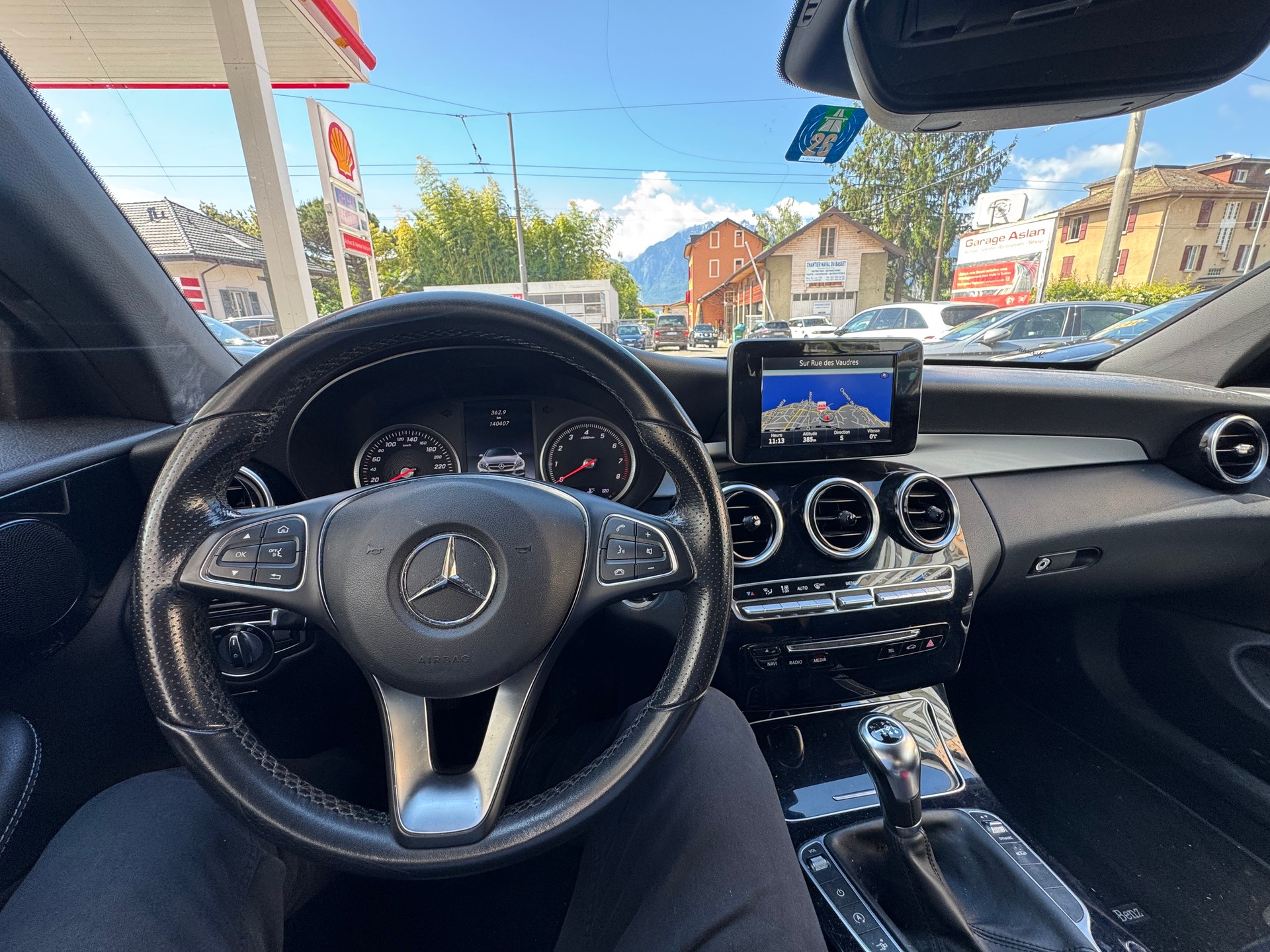 MERCEDES-BENZ C 200 Cabriolet AMG Line-image-6