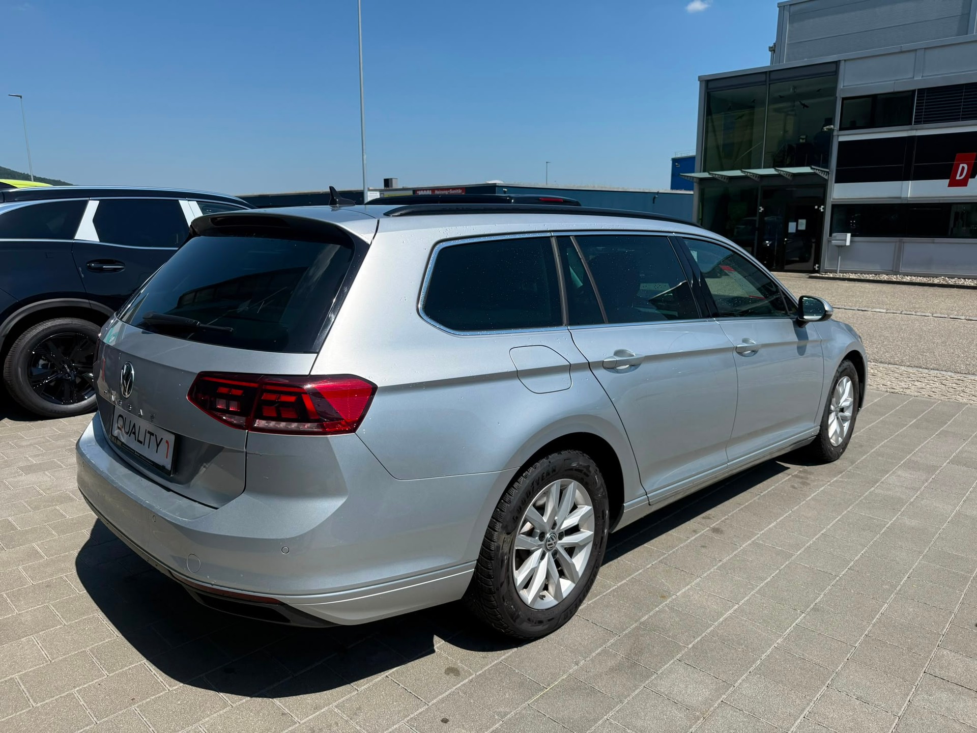 VW PASSAT-image-5