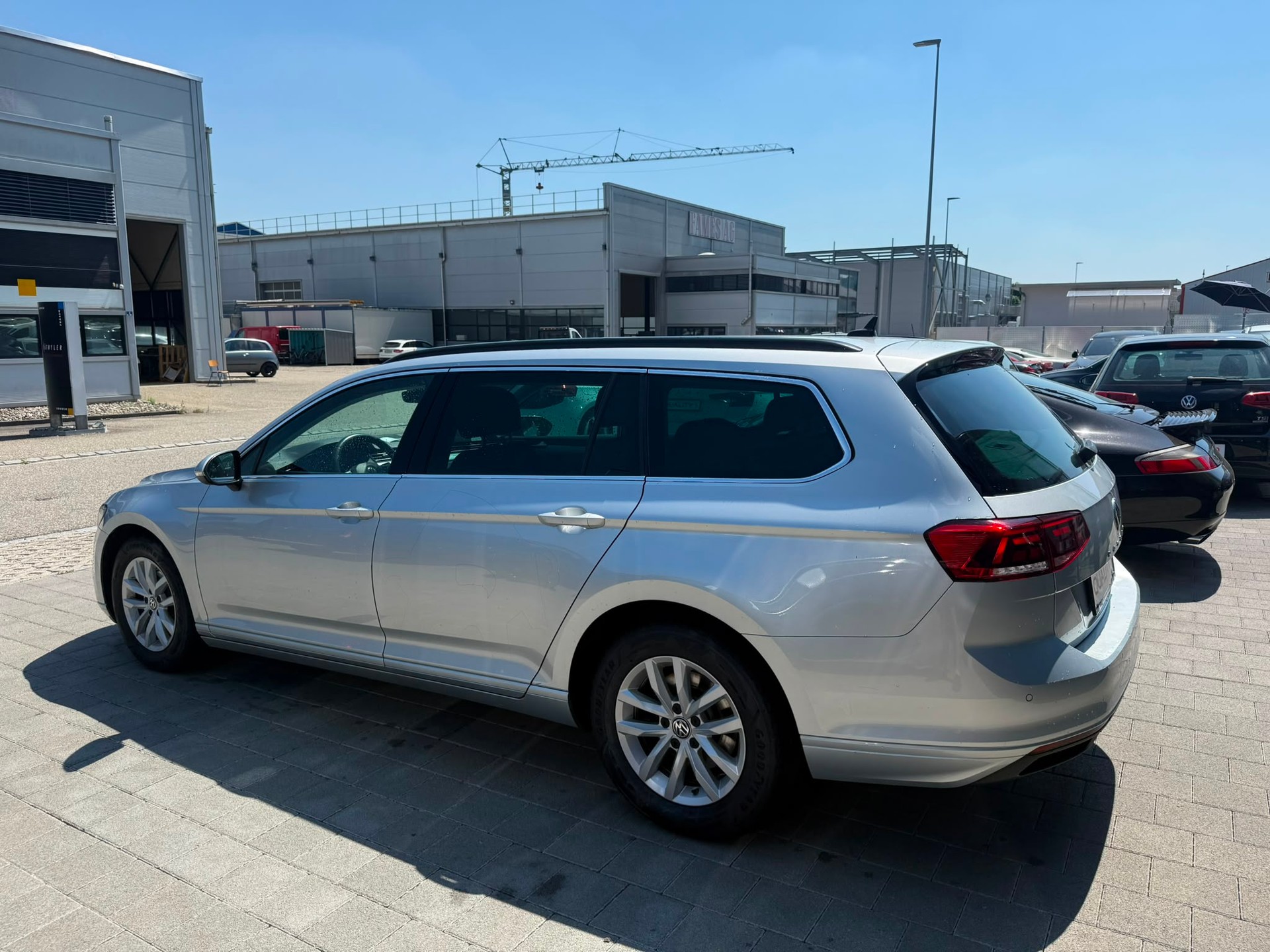 VW PASSAT-image-6