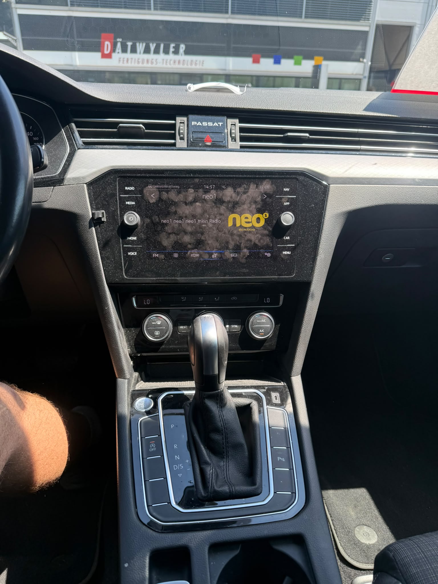 VW PASSAT-image-17