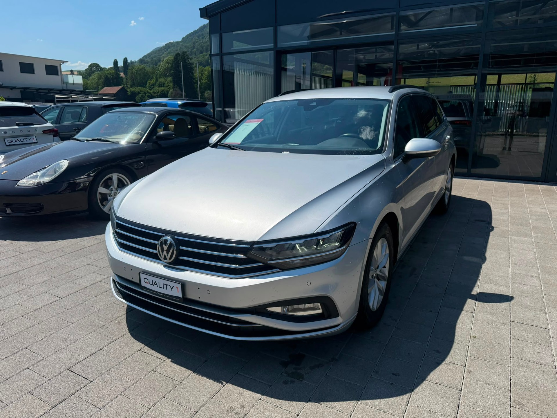 VW PASSAT-image-4