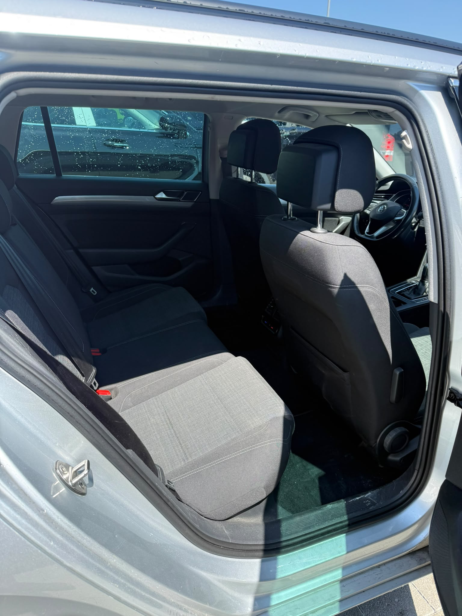 VW PASSAT-image-23