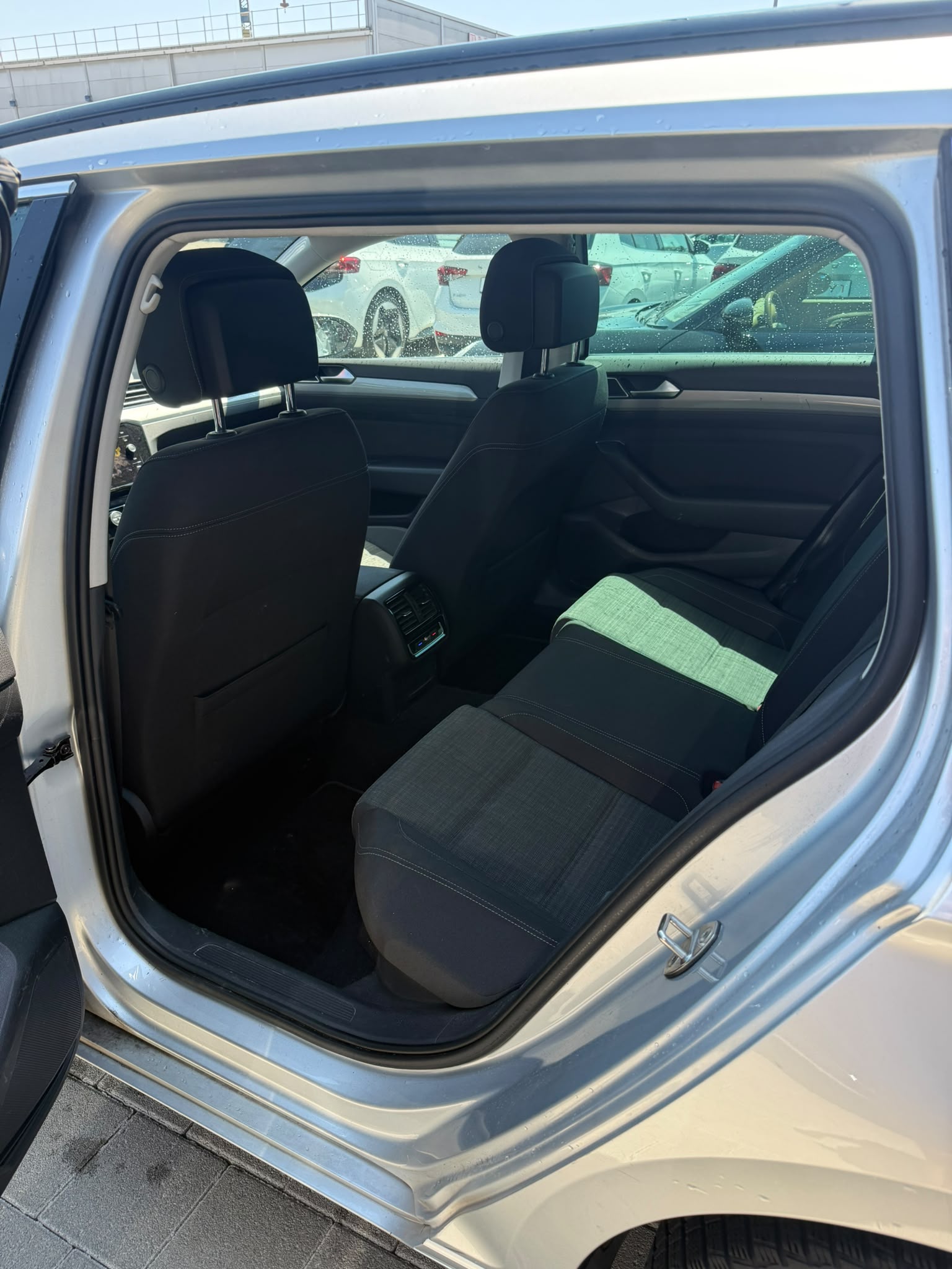 VW PASSAT-image-12