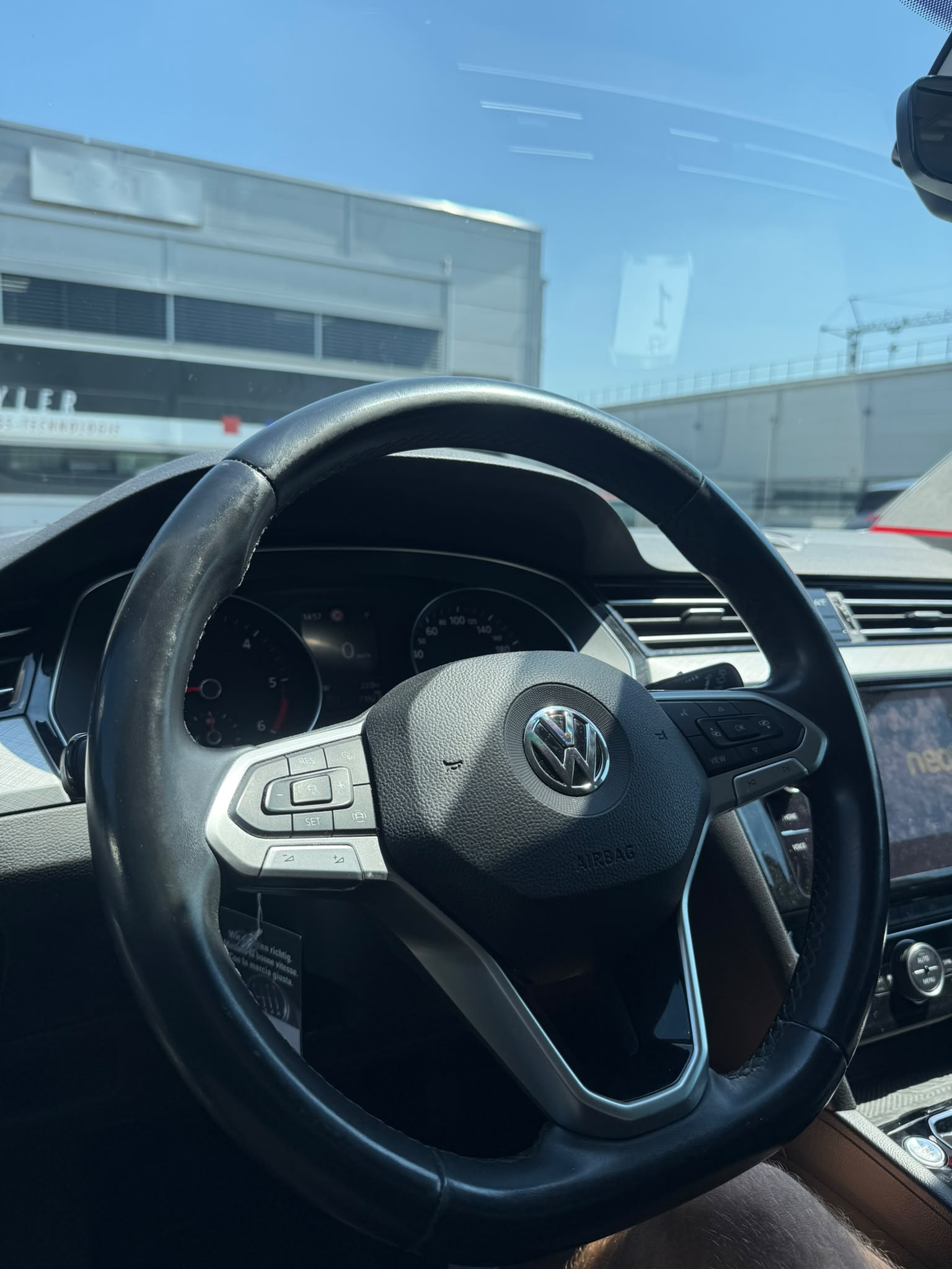 VW PASSAT-image-11