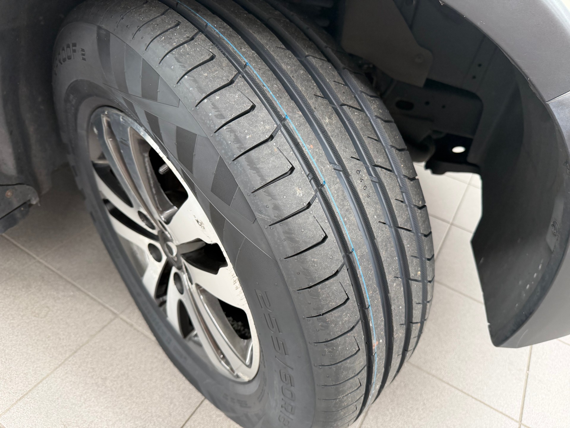 KGM-SsangYong Rexton RX200 e-XDi Sapphire 4WD Automatic-image-5
