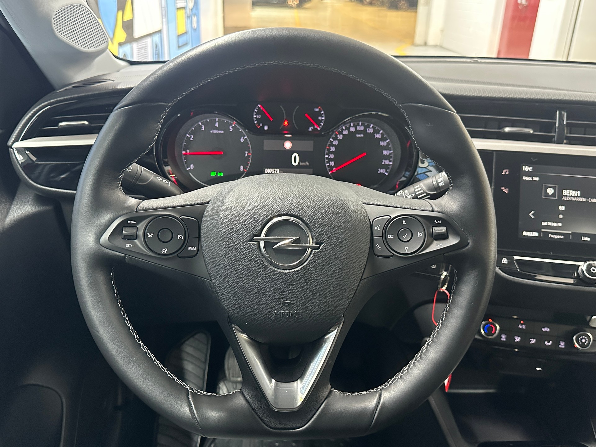 OPEL Corsa 1.2 TP Edition-image-10