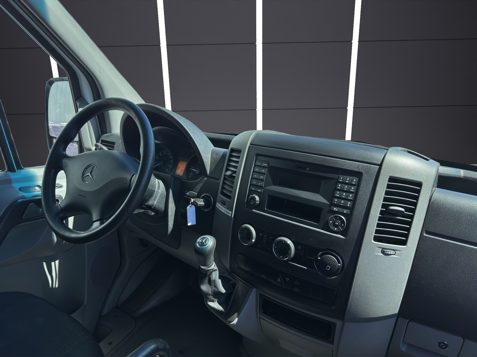 MERCEDES-BENZ Sprinter 316 CDI Standard 4x4 Automat-image-18