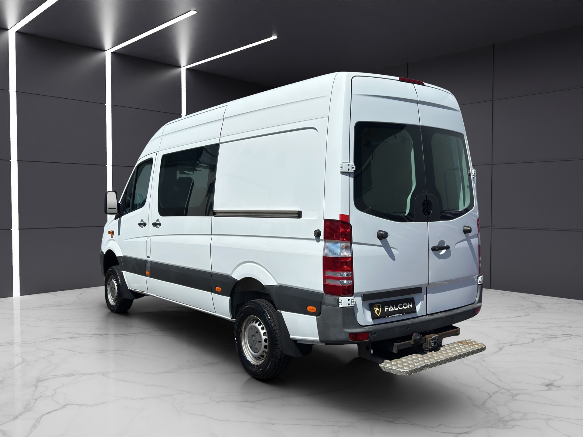 MERCEDES-BENZ Sprinter 316 CDI Standard 4x4 Automat-image-4