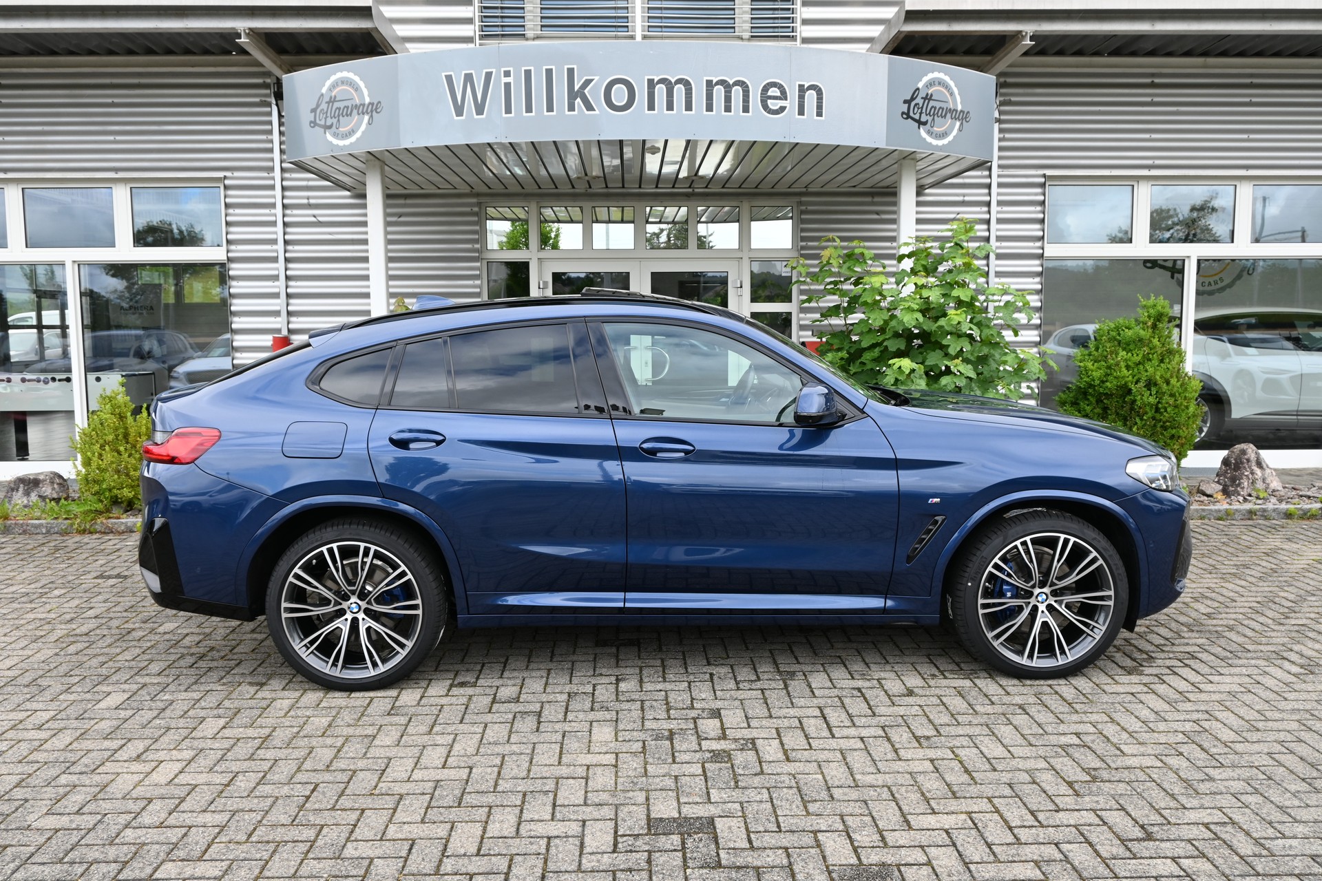BMW X4 xDrive 48V 30d M Sport Steptronic + Voll-Ausstattung + AHK 2000kg-image-4