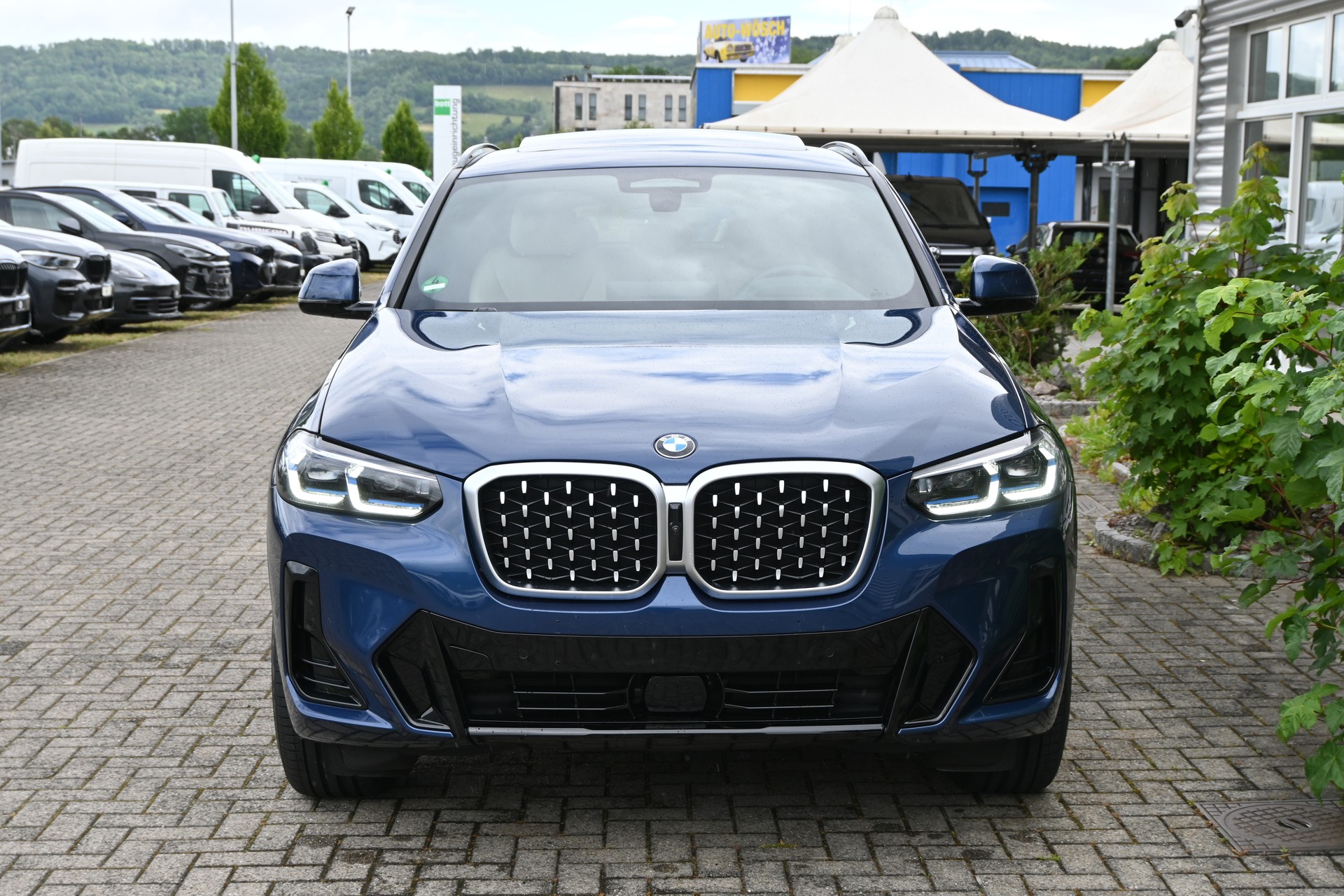 BMW X4 xDrive 48V 30d M Sport Steptronic + Voll-Ausstattung + AHK 2000kg-showroom-element-2