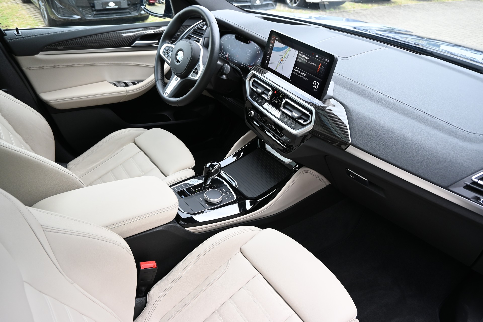 BMW X4 xDrive 48V 30d M Sport Steptronic + Voll-Ausstattung + AHK 2000kg-image-12