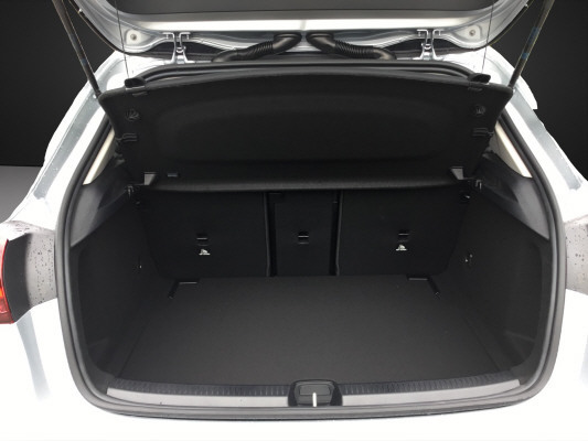 MERCEDES-BENZ A 250 4Matic 8G-DCT-image-11