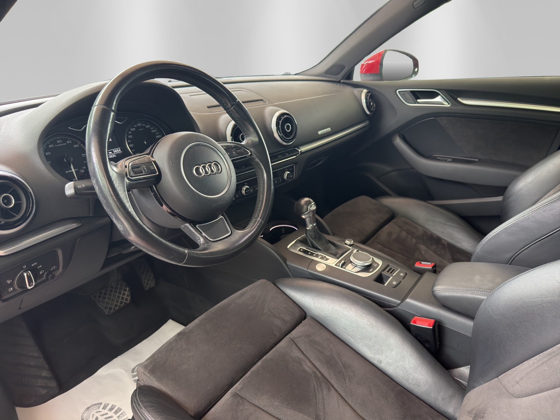 AUDI A3 Sportback 1.4 e-tron Ambition S-tronic-image-7