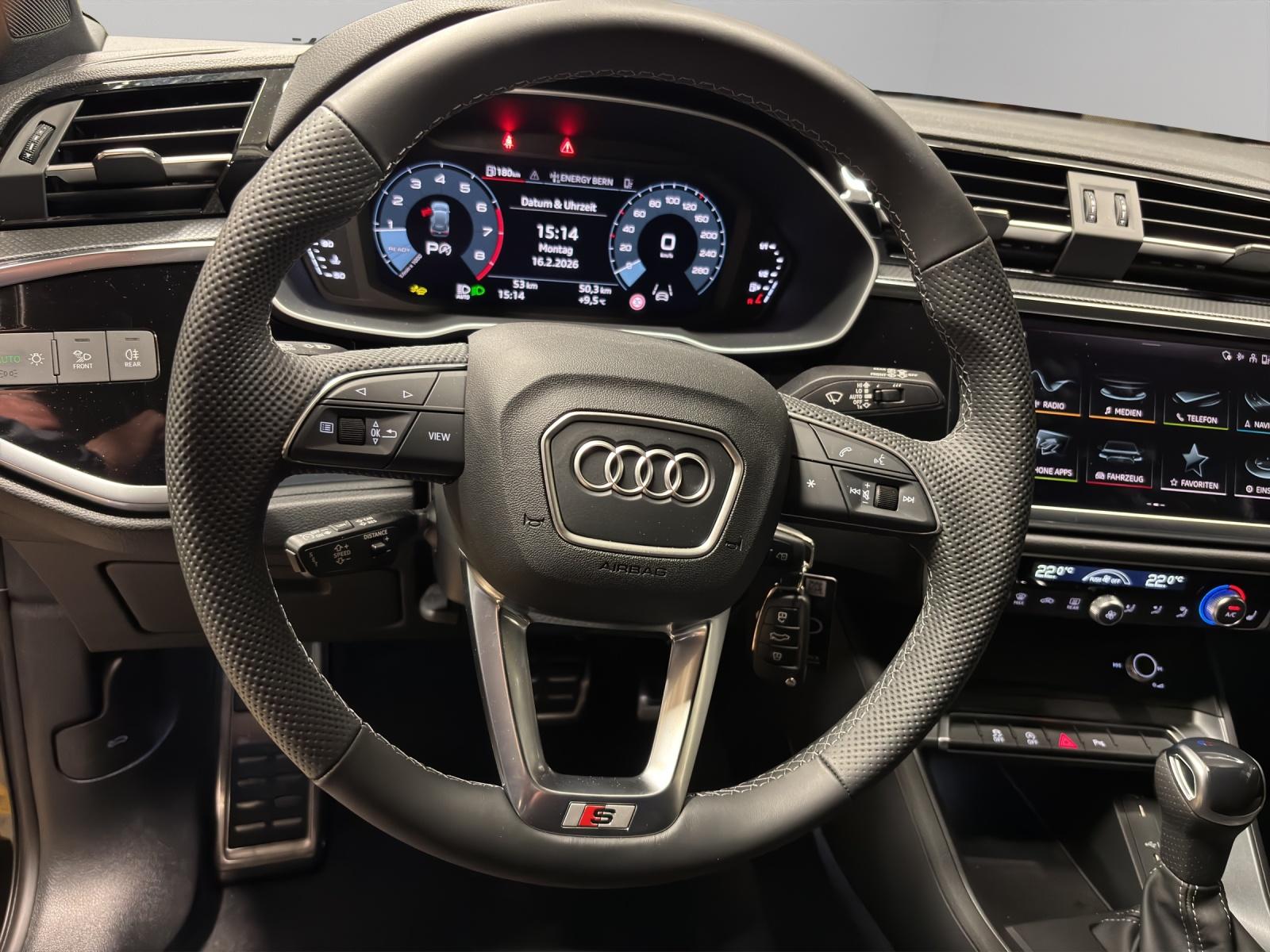 AUDI Q3 2.0 40 TFSI S line quattro S-Tronic-image-6