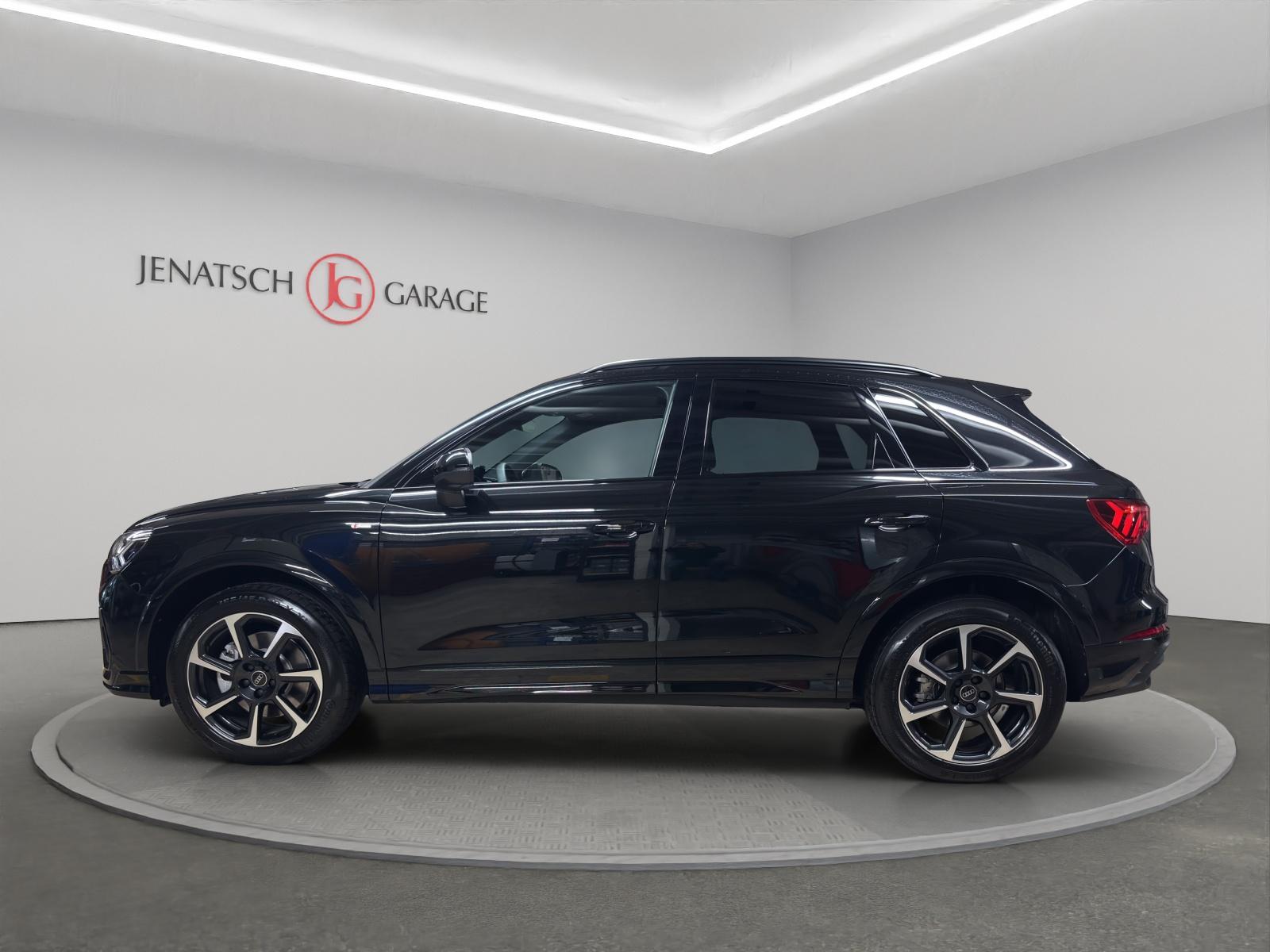 AUDI Q3 2.0 40 TFSI S line quattro S-Tronic-image-1