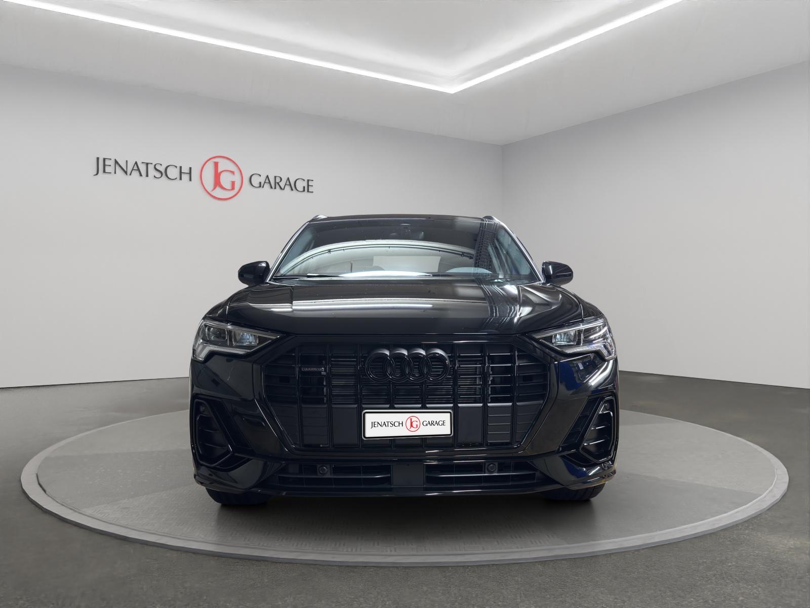 AUDI Q3 2.0 40 TFSI S line quattro S-Tronic-image-4
