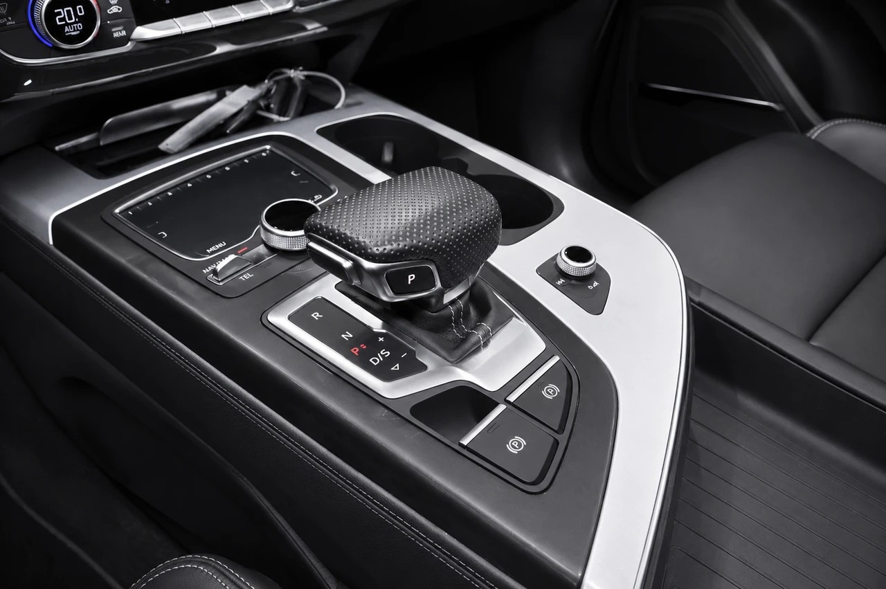 AUDI Q7 3.0 V6 TDI 272 quattro T-Tronic-image-16