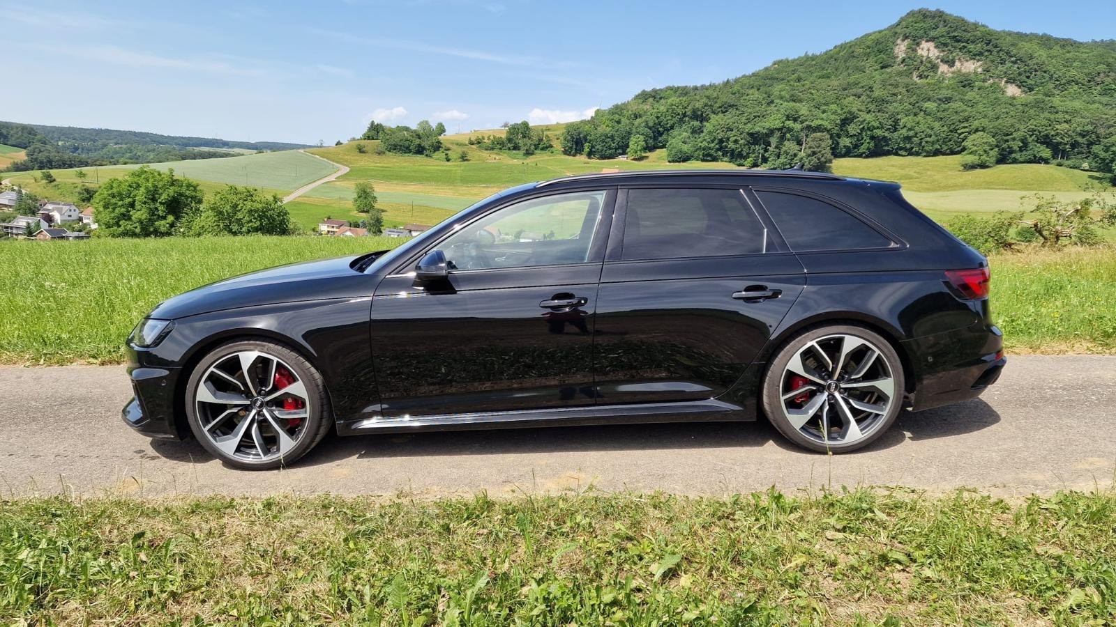 AUDI RS4 Avant 2.9 TFSI quattro tiptronic-image-3