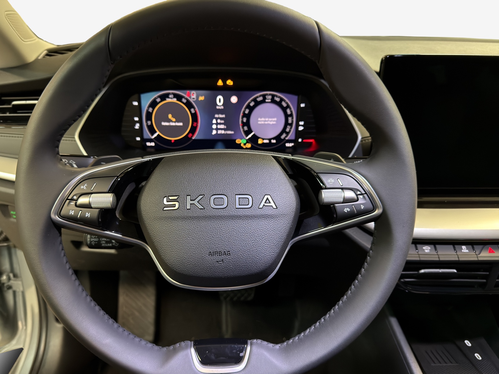 SKODA Octavia Combi 1.5 TSI mHEV DSG Dynamic-image-10