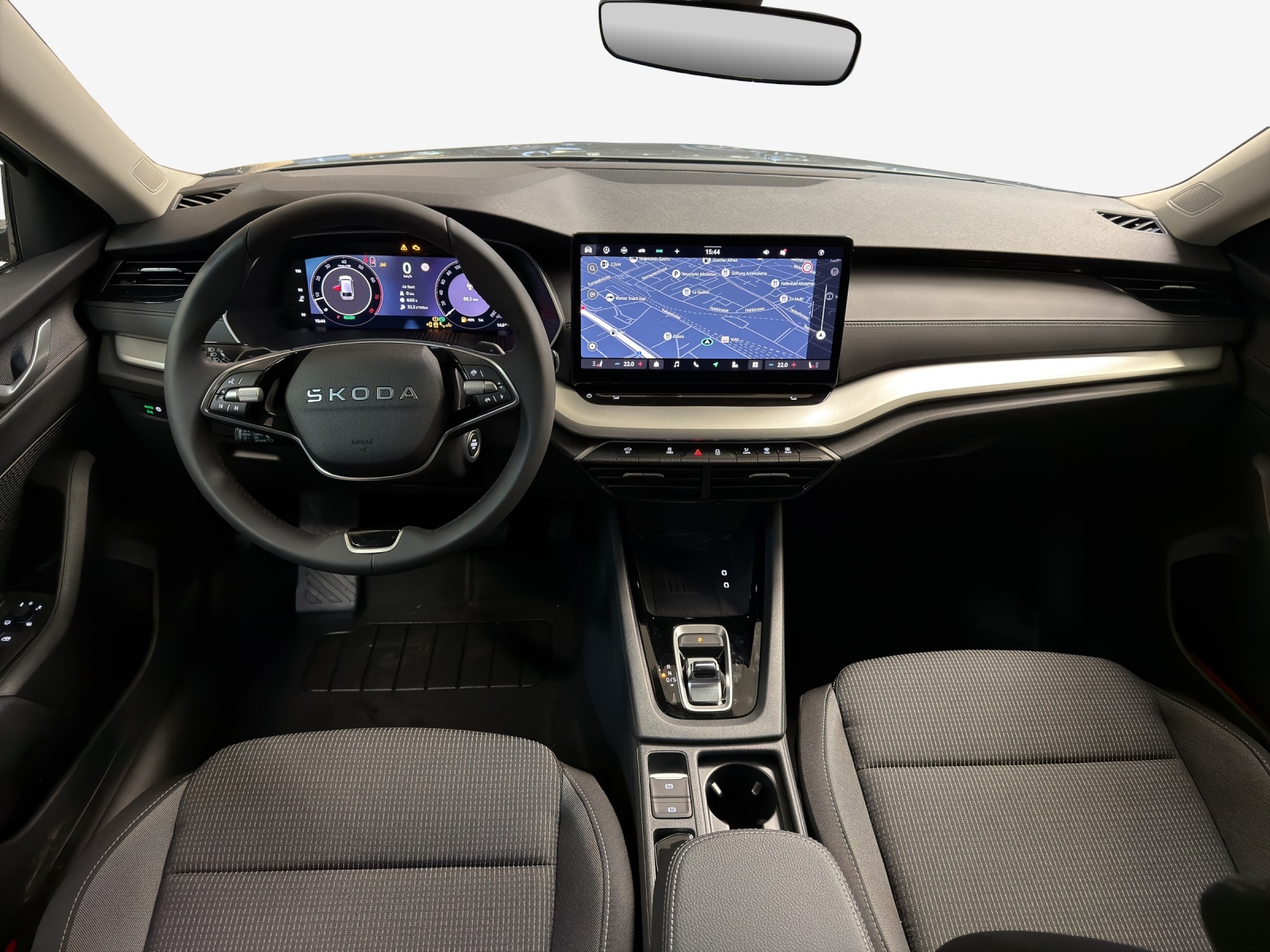 SKODA Octavia Combi 1.5 TSI mHEV DSG Dynamic-image-11