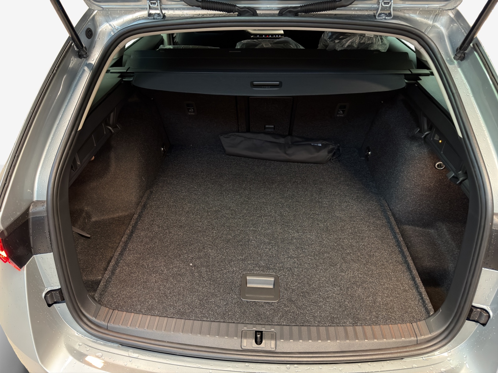 SKODA Octavia Combi 1.5 TSI mHEV DSG Dynamic-image-13