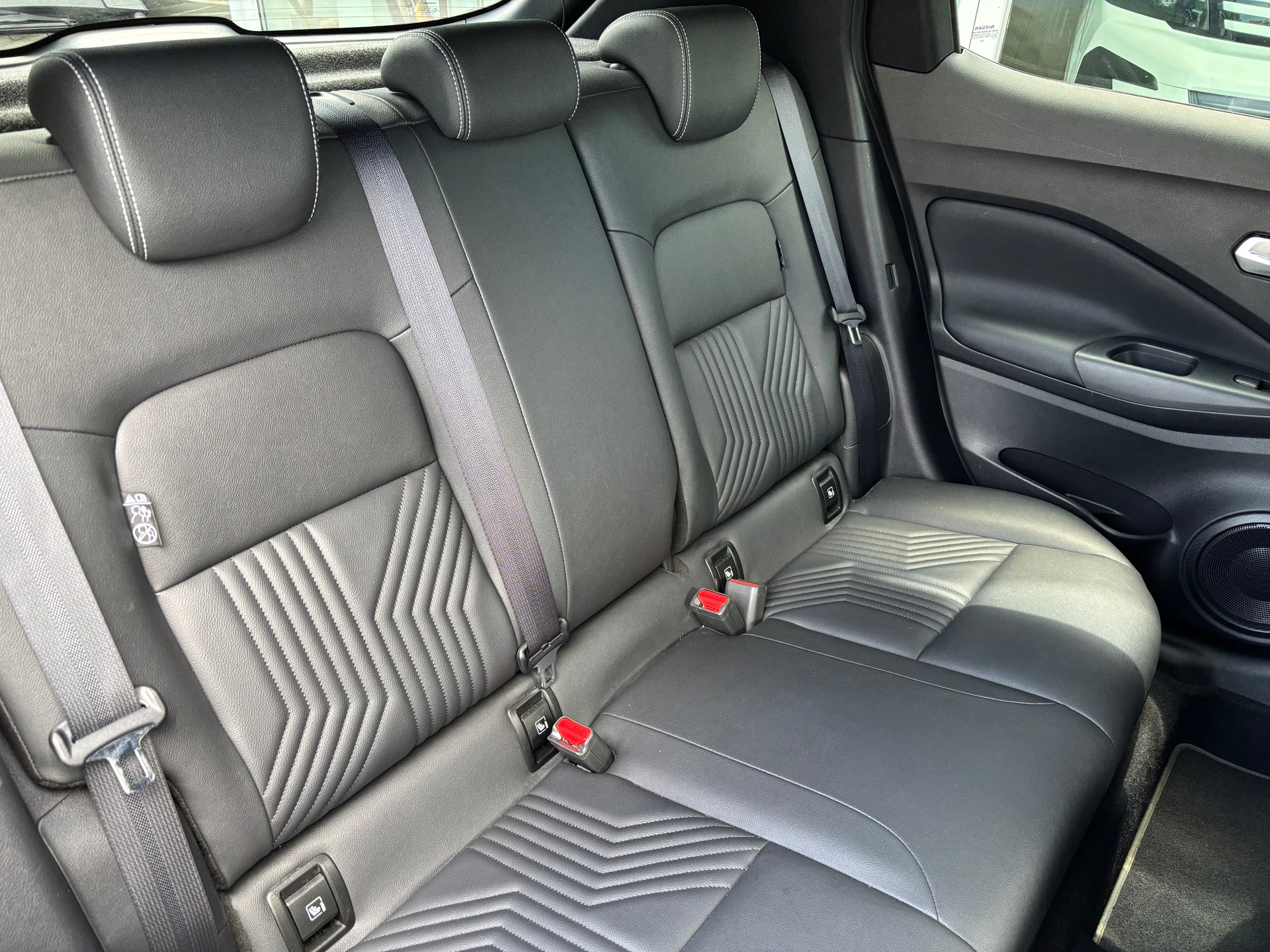 NISSAN Juke 1.6 FHEV Tekna-image-7