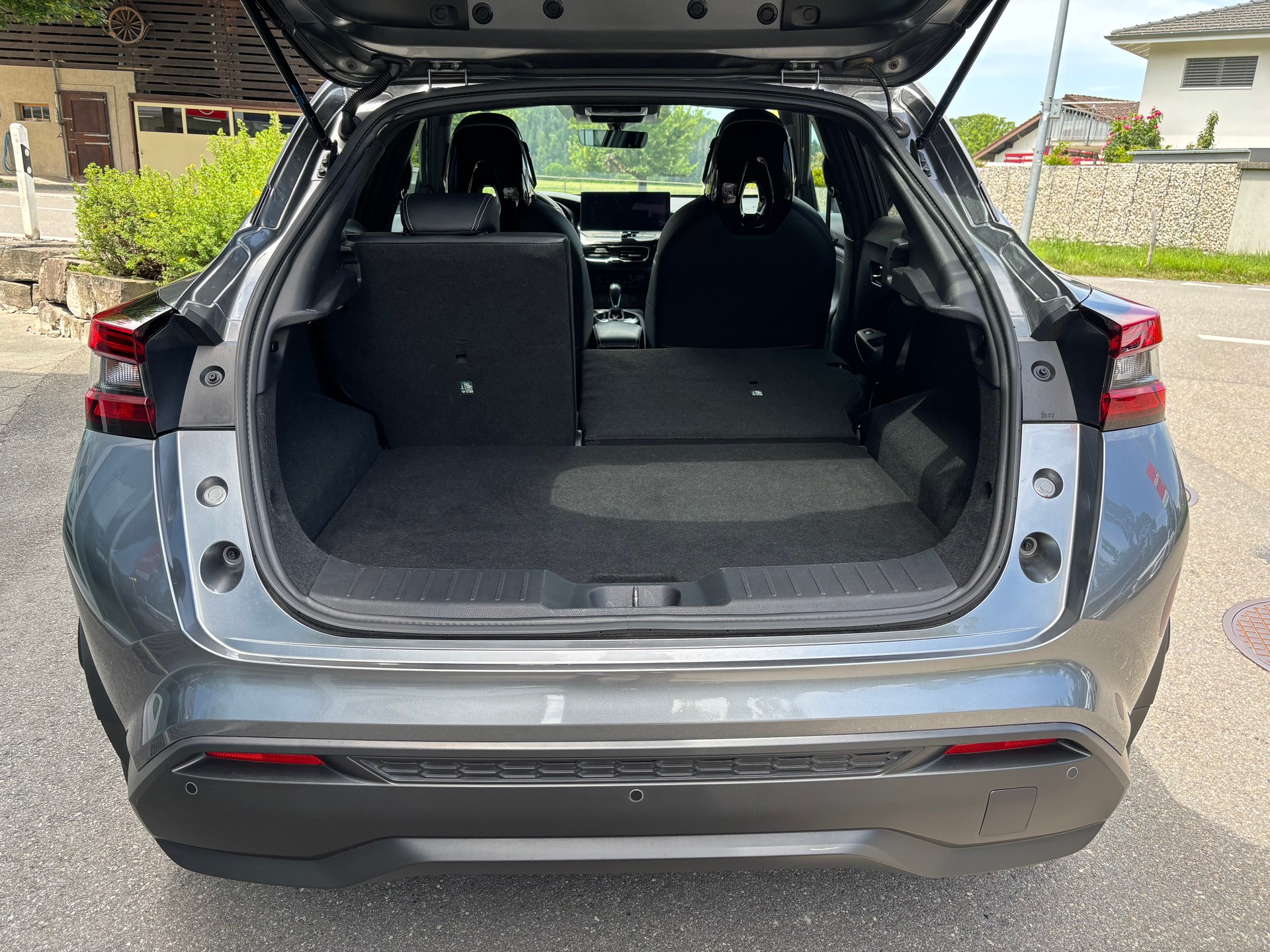 NISSAN Juke 1.6 FHEV Tekna-image-5