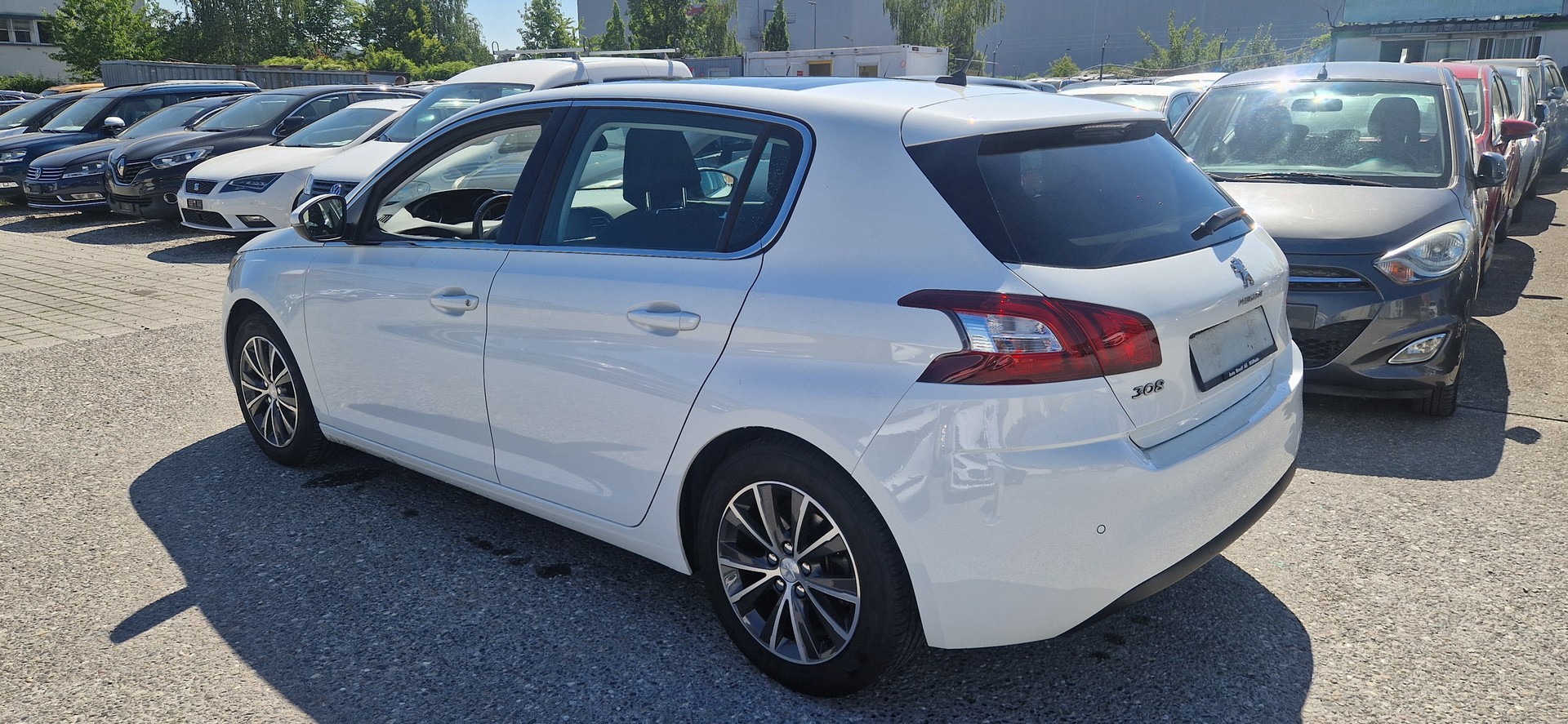 PEUGEOT 308 1.6 THP Active-image-4