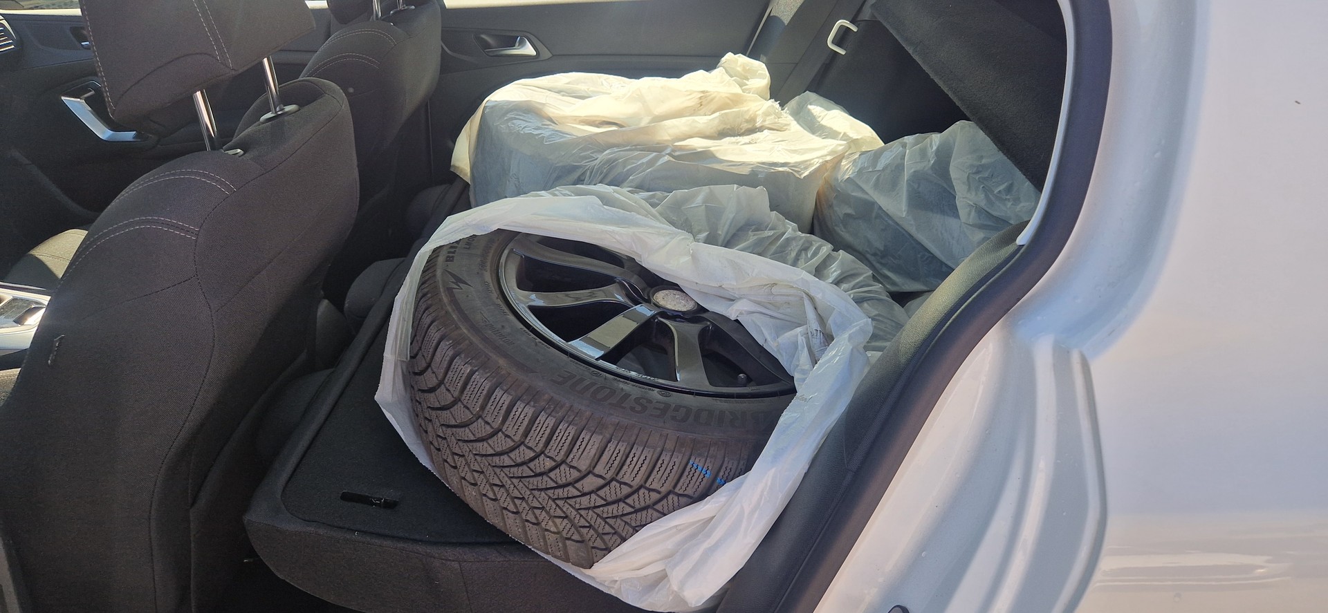 PEUGEOT 308 1.6 THP Active-image-6