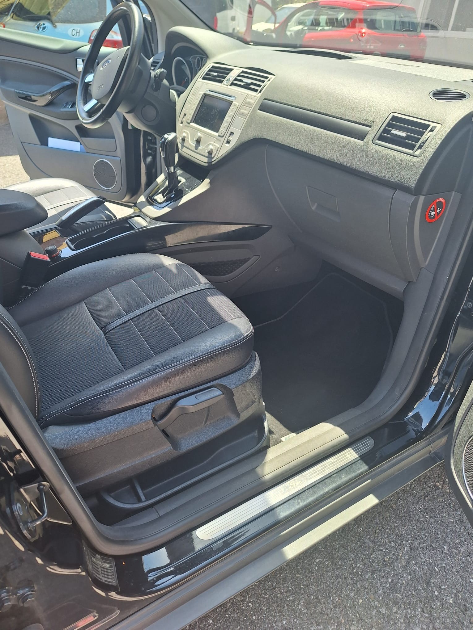 FORD Kuga 2.0 TDCi Titanium 4WD PowerShift-image-8