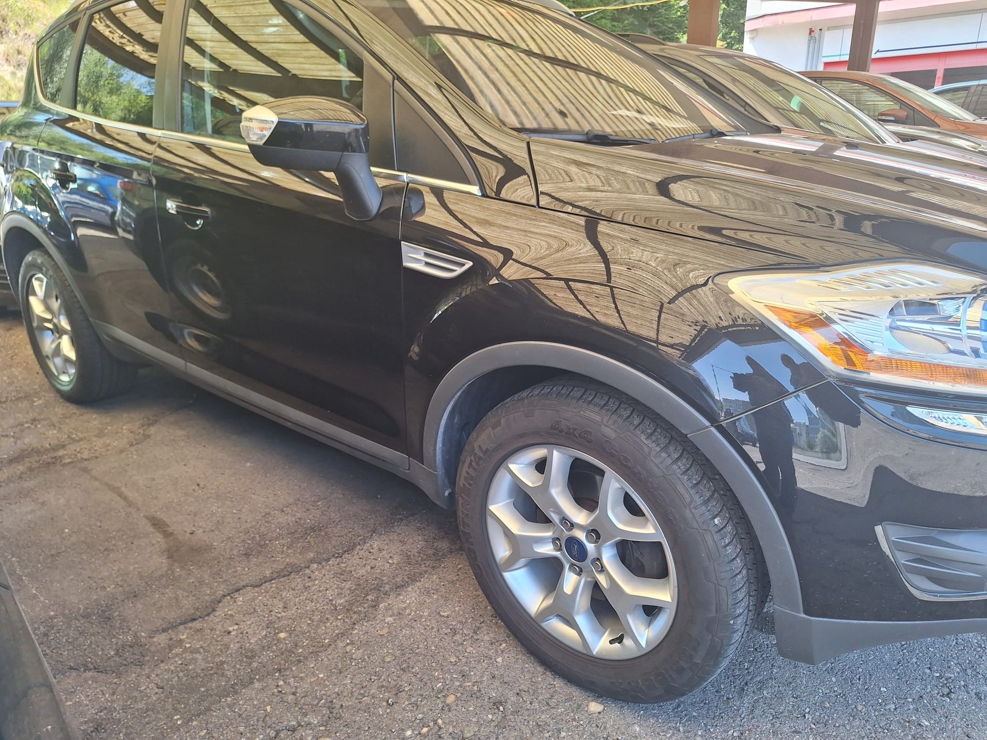 FORD Kuga 2.0 TDCi Titanium 4WD PowerShift-image-2