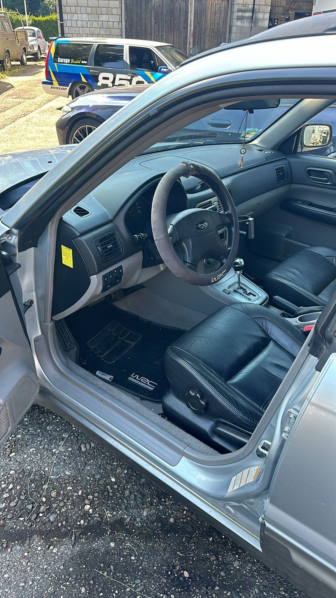 SUBARU Forester 2.0XT Club Automatic-image-3