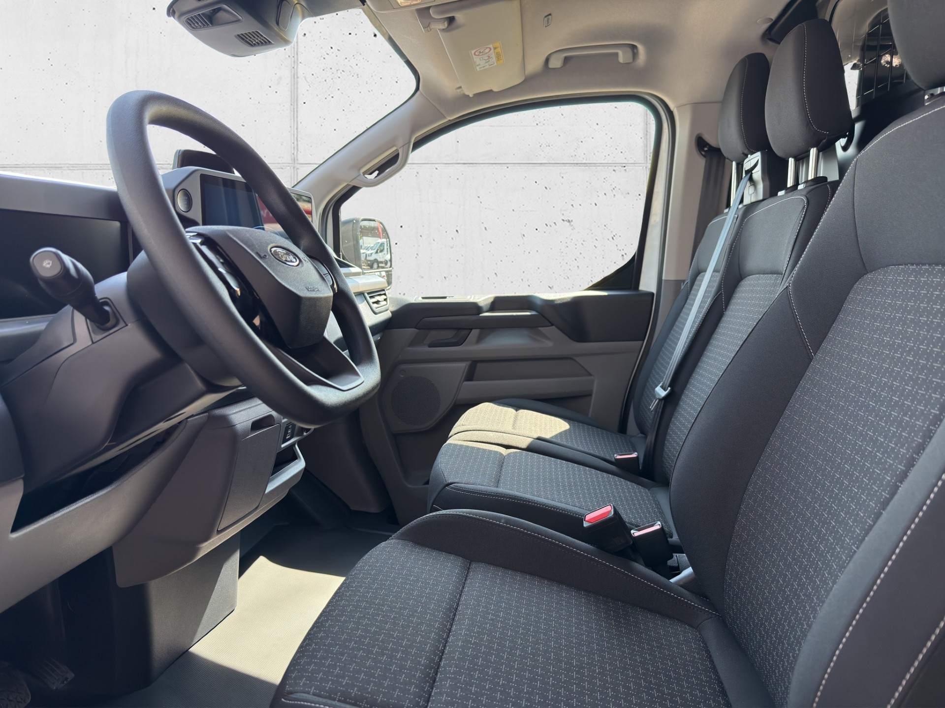 FORD Transit C Van 320 L1 2.0 EcoBlue 136 Trend-image-8