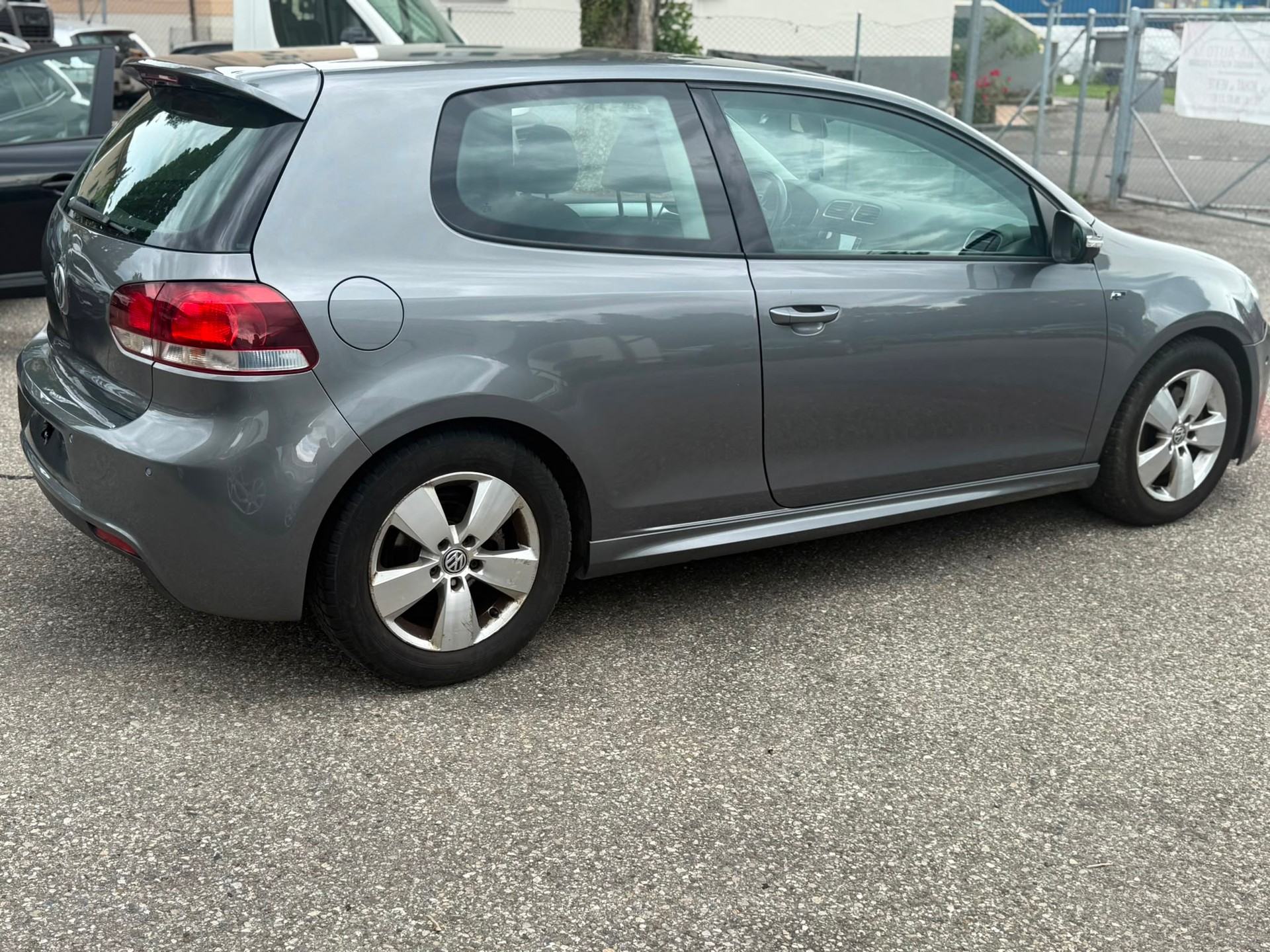VW R-line-image-8