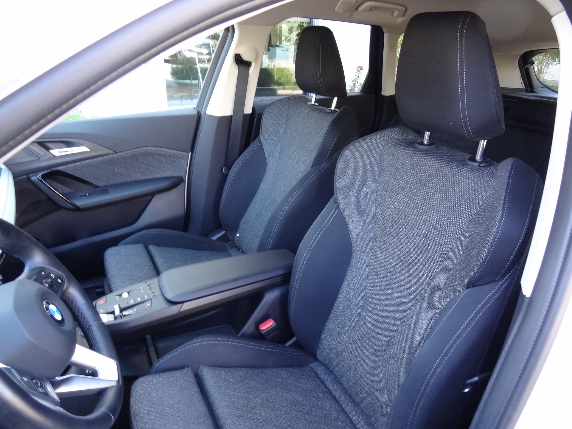 BMW X1 xDrive 20d 48V-image-10