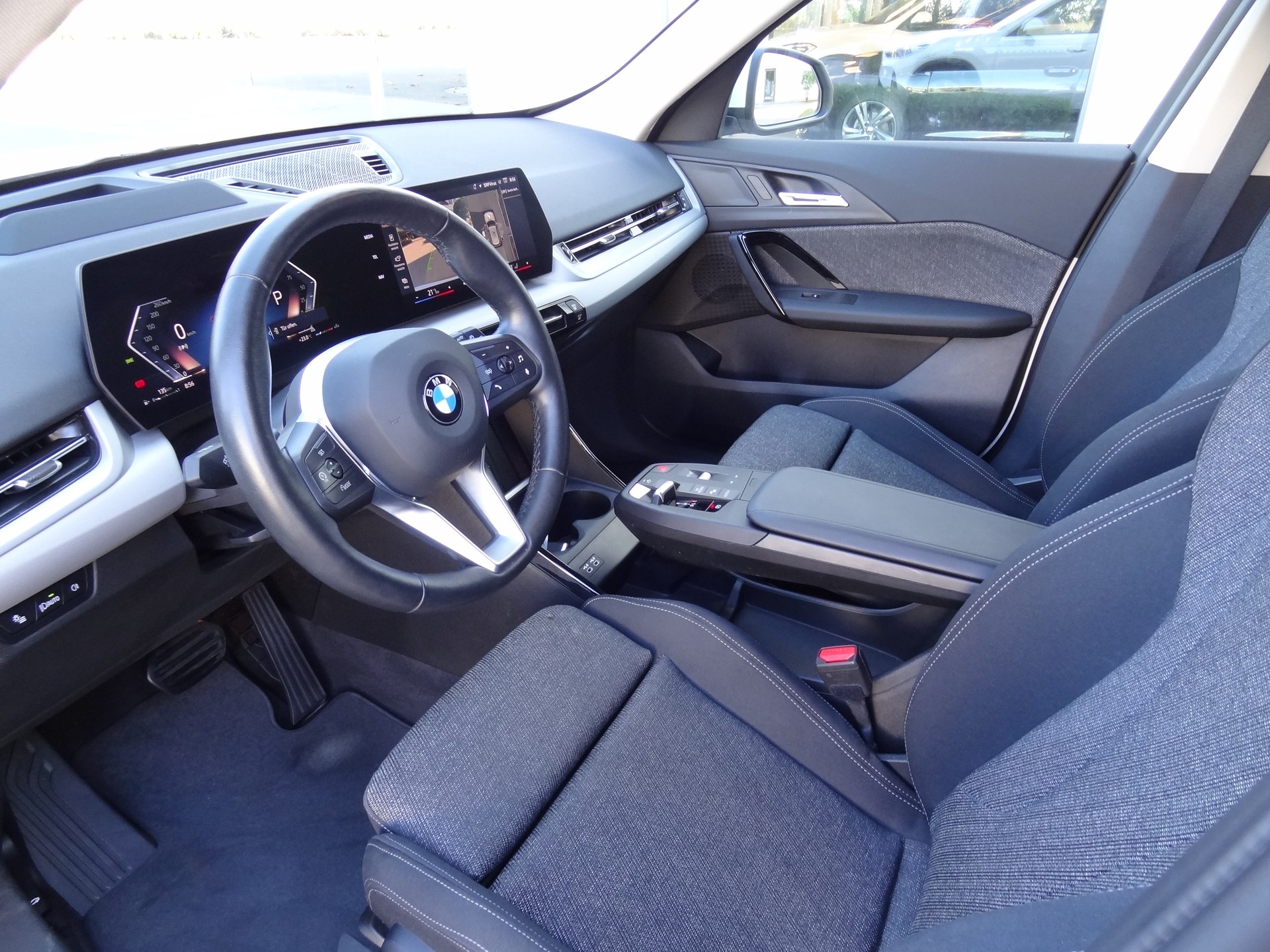 BMW X1 xDrive 20d 48V-image-4
