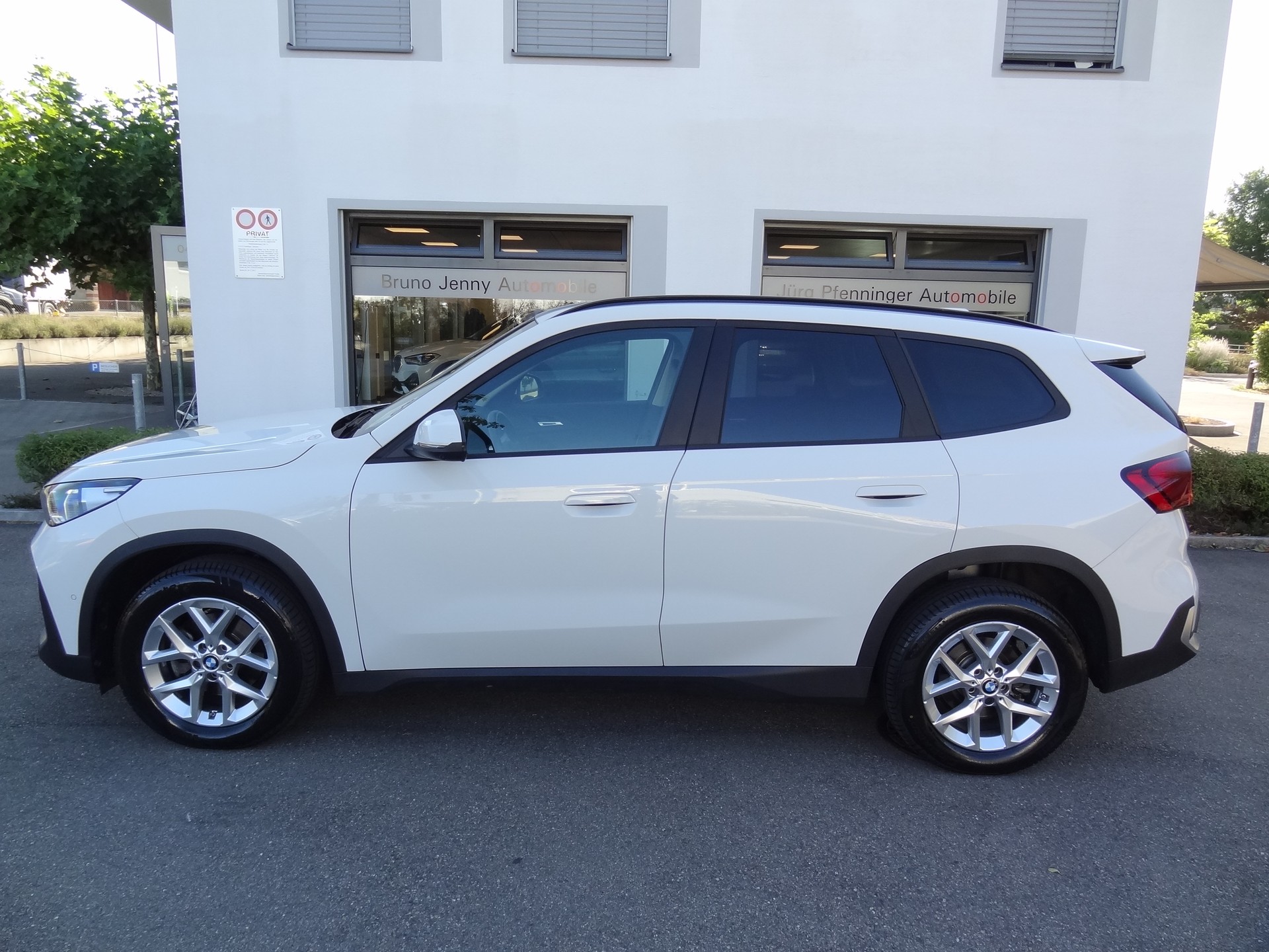 BMW X1 xDrive 20d 48V-image-1