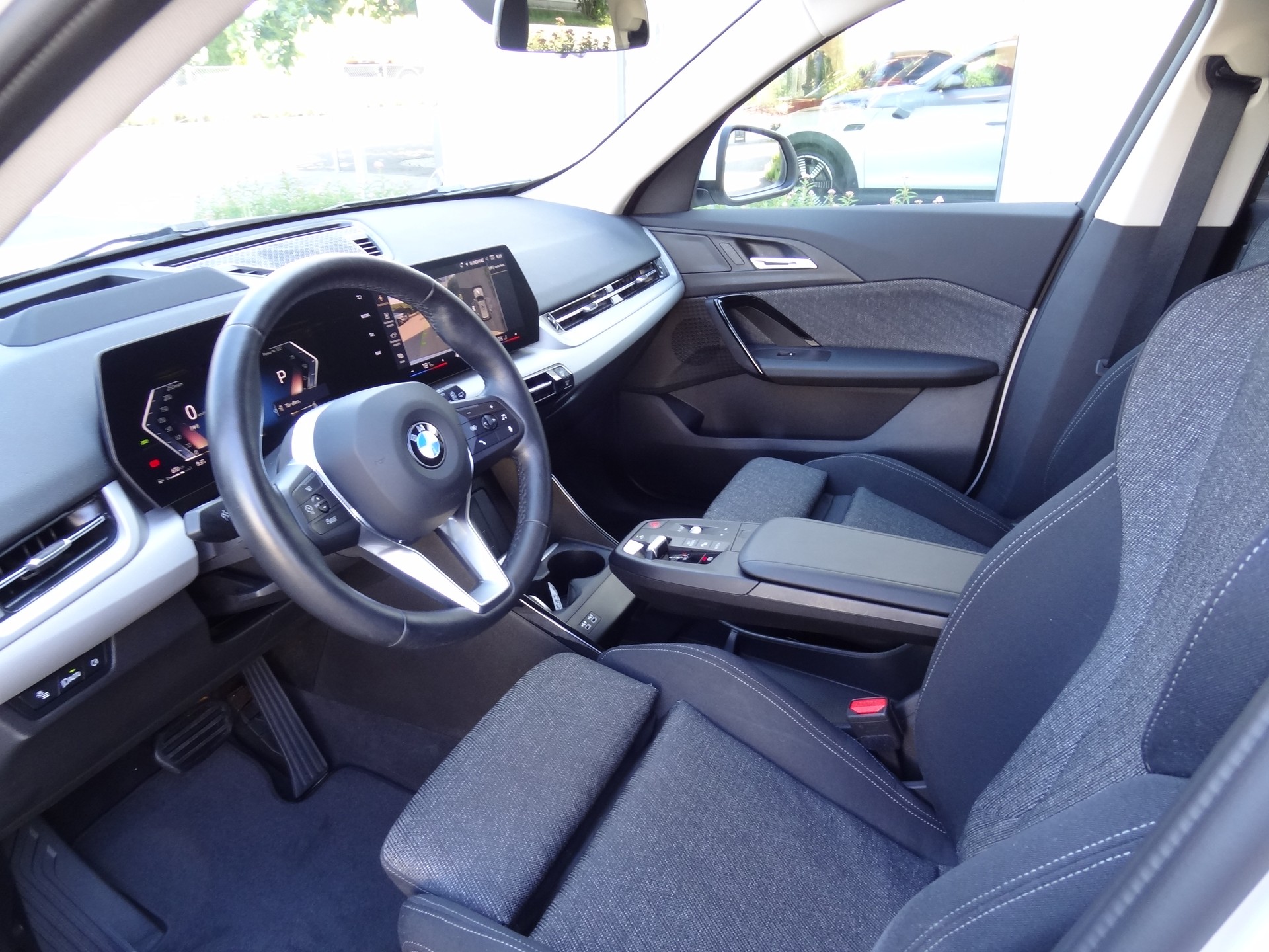 BMW X1 xDrive 20d 48V-image-4