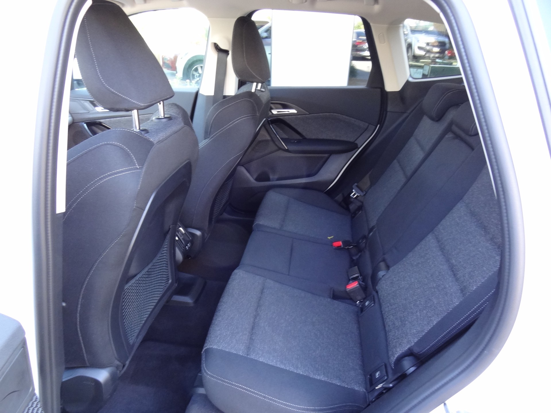 BMW X1 xDrive 20d 48V-image-11