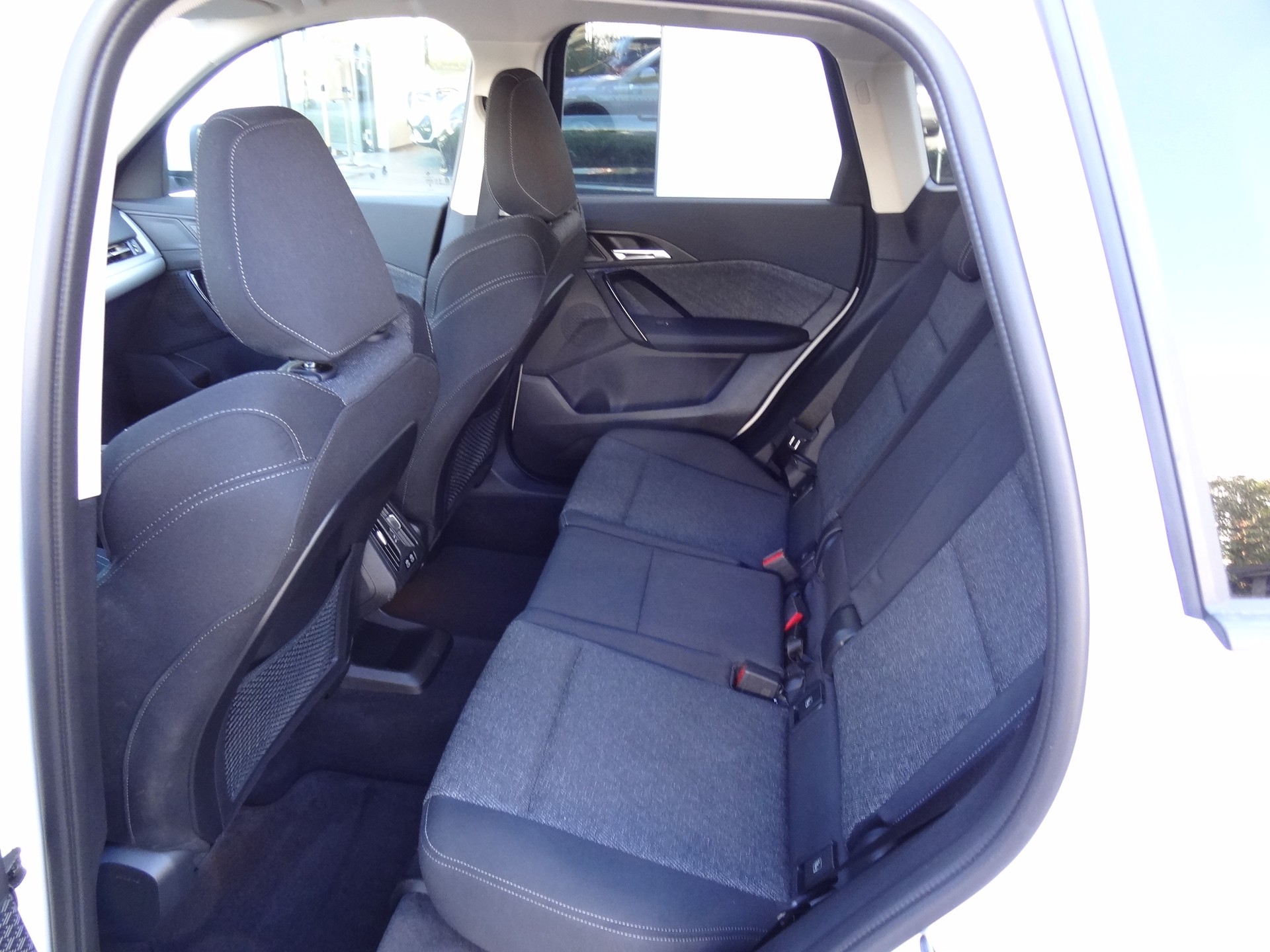 BMW X1 xDrive 20d 48V-image-10