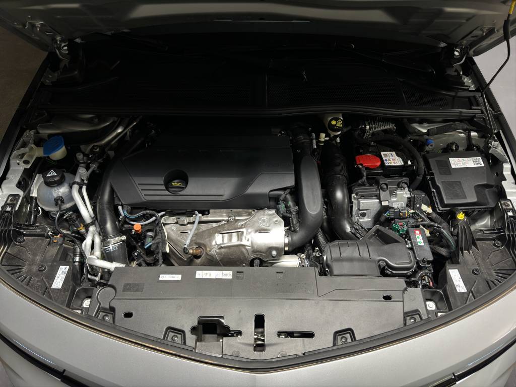 OPEL Astra 1.6 PHEV Turbo Swiss Plus A-image-9
