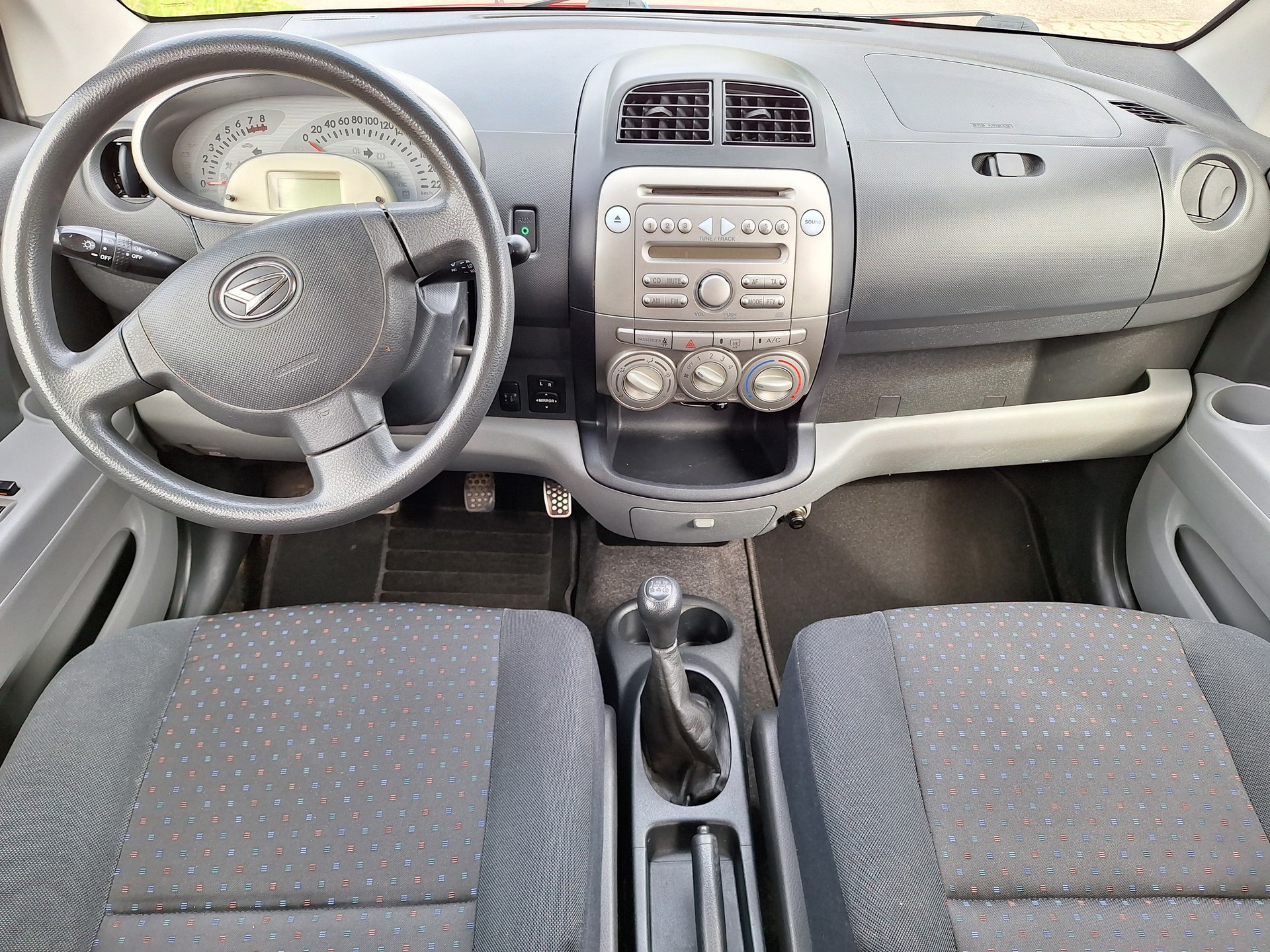 DAIHATSU Sirion 1.0 eco-top-image-11