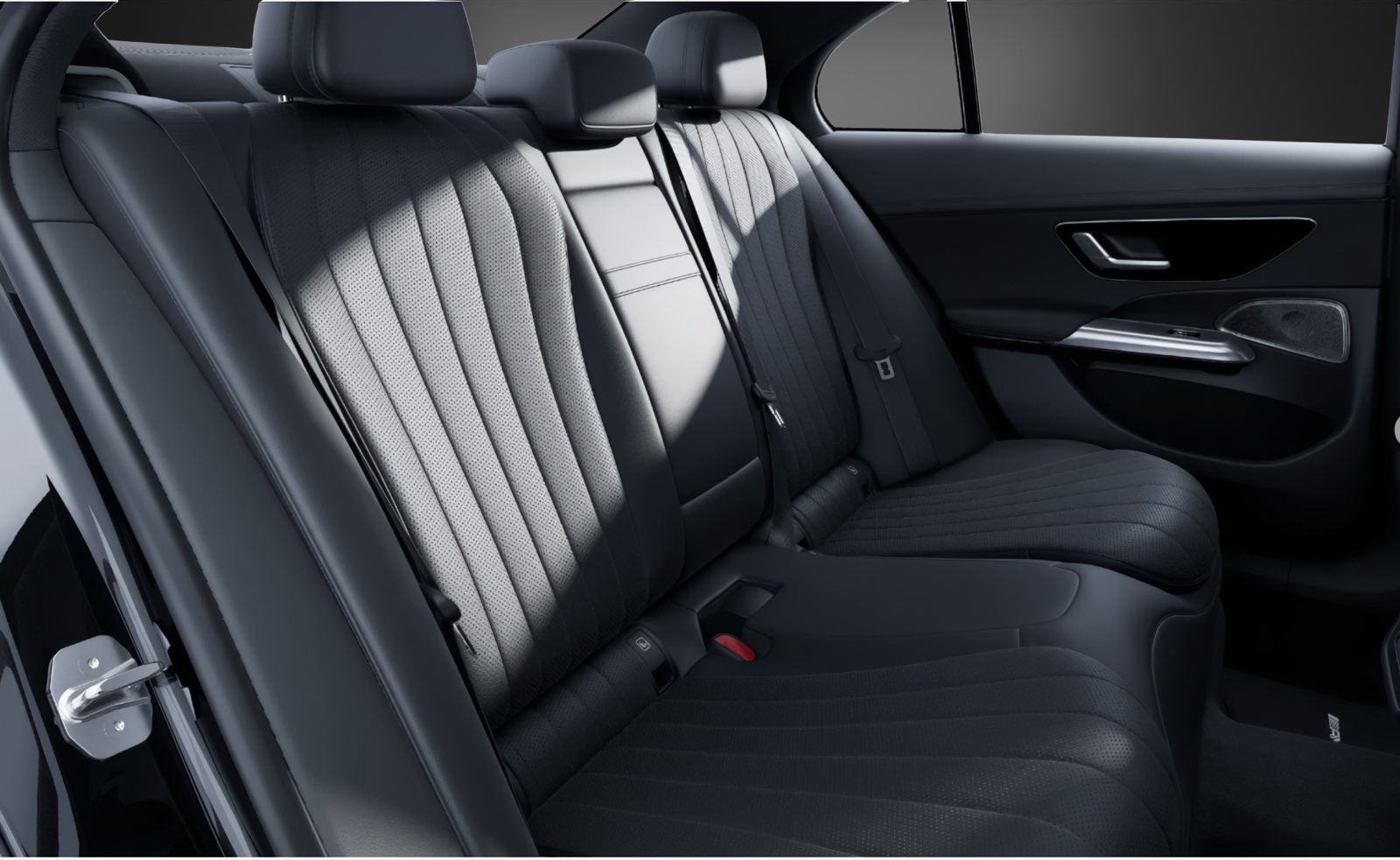 MERCEDES-BENZ E 300 e 4Matic 9G-Tronic-image-9