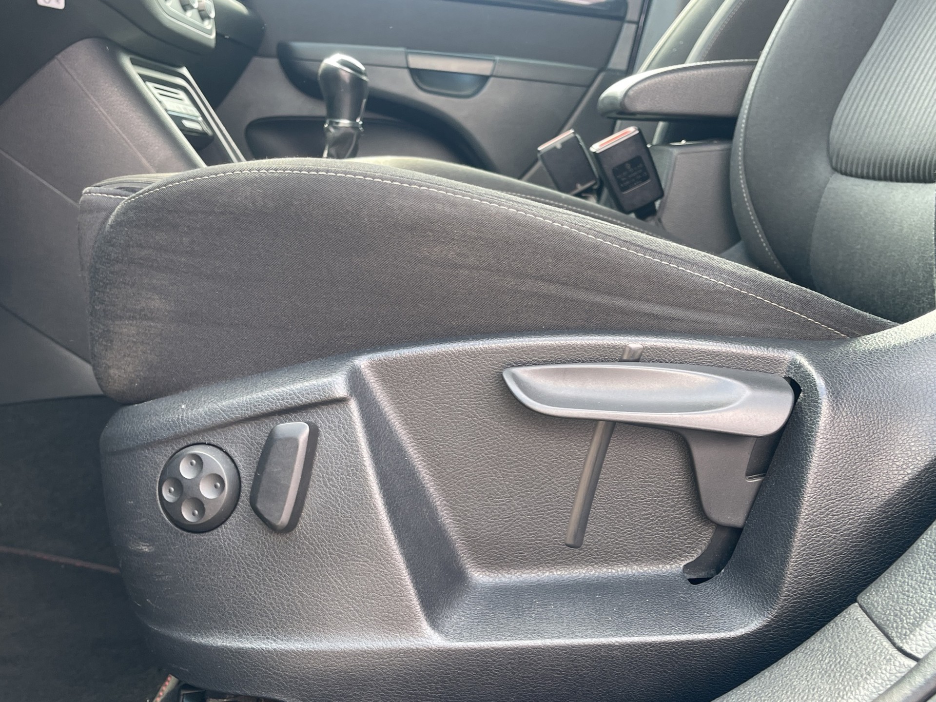 SEAT Alhambra 2.0 TDI 7 Plätzer-image-29