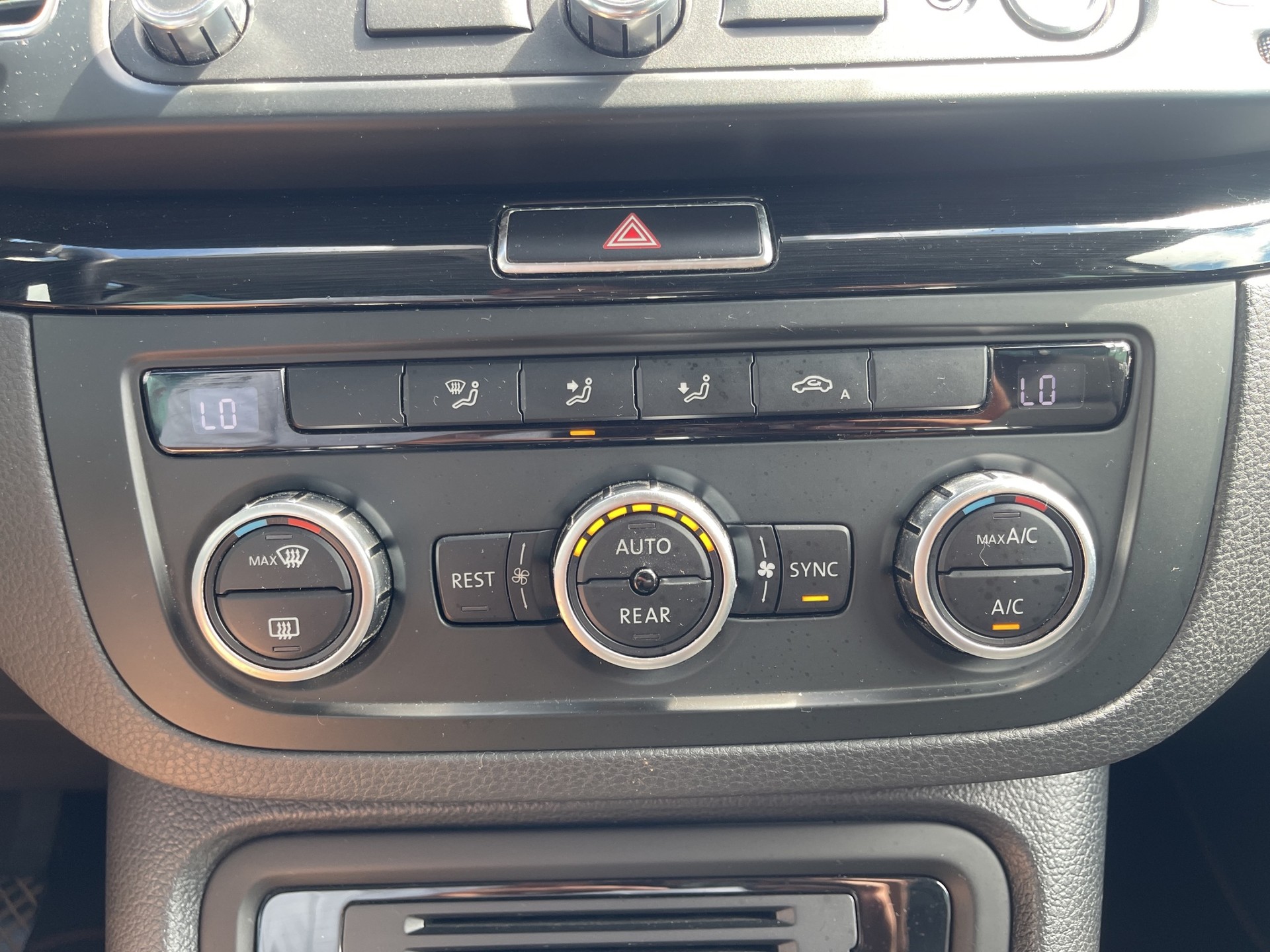 SEAT Alhambra 2.0 TDI 7 Plätzer-image-22