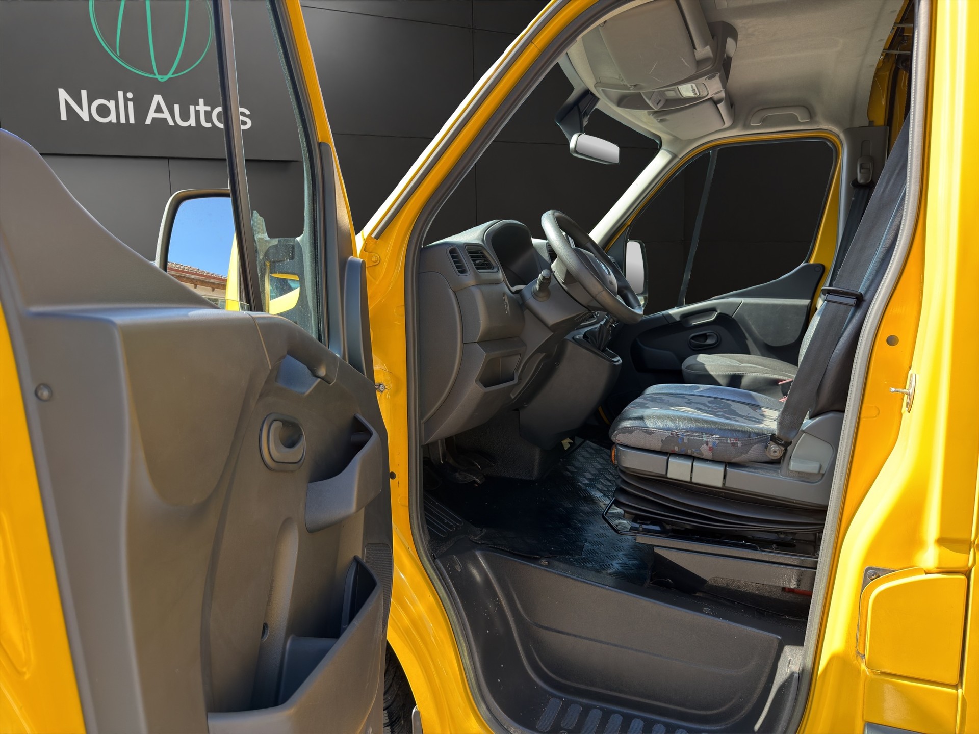 RENAULT Master T35 2.3dCi 135 L3H3-image-9